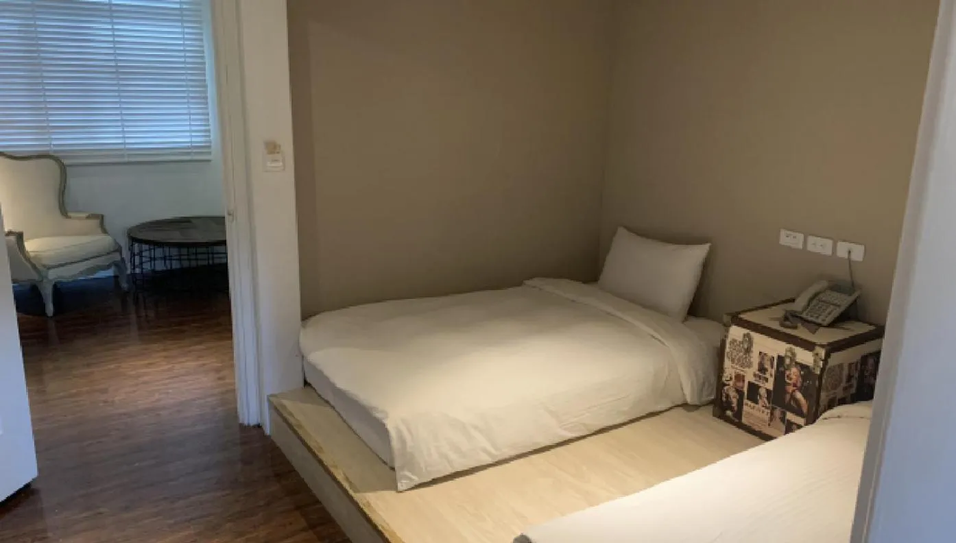 Bed in Jinhue Hotel