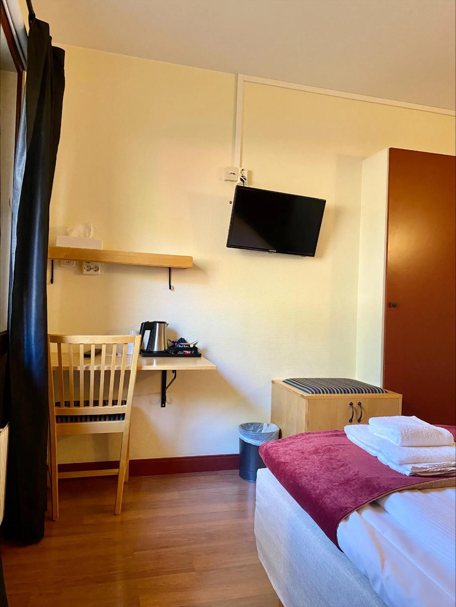 Bedroom, Bed in First Camp Moraparken Hotel