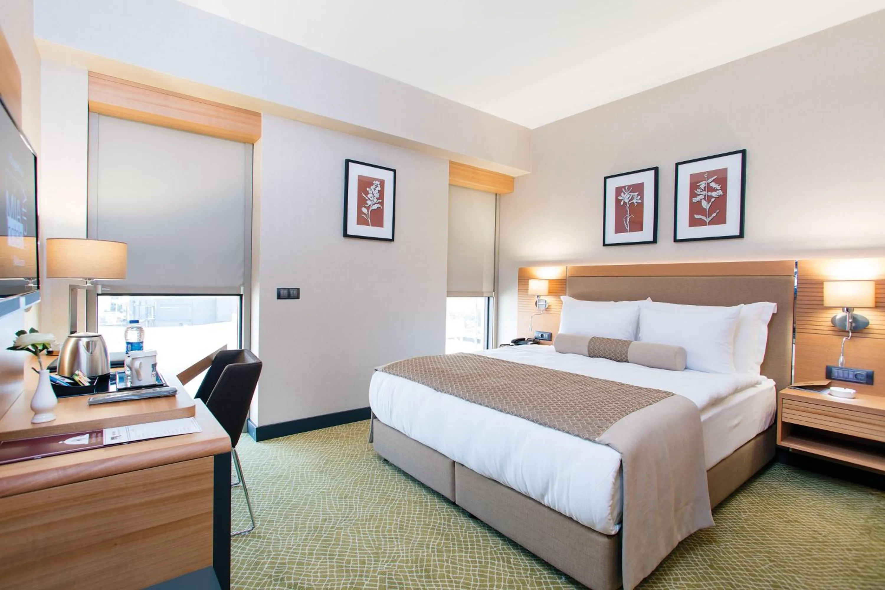 Bedroom, Bed in Mia City Hotel