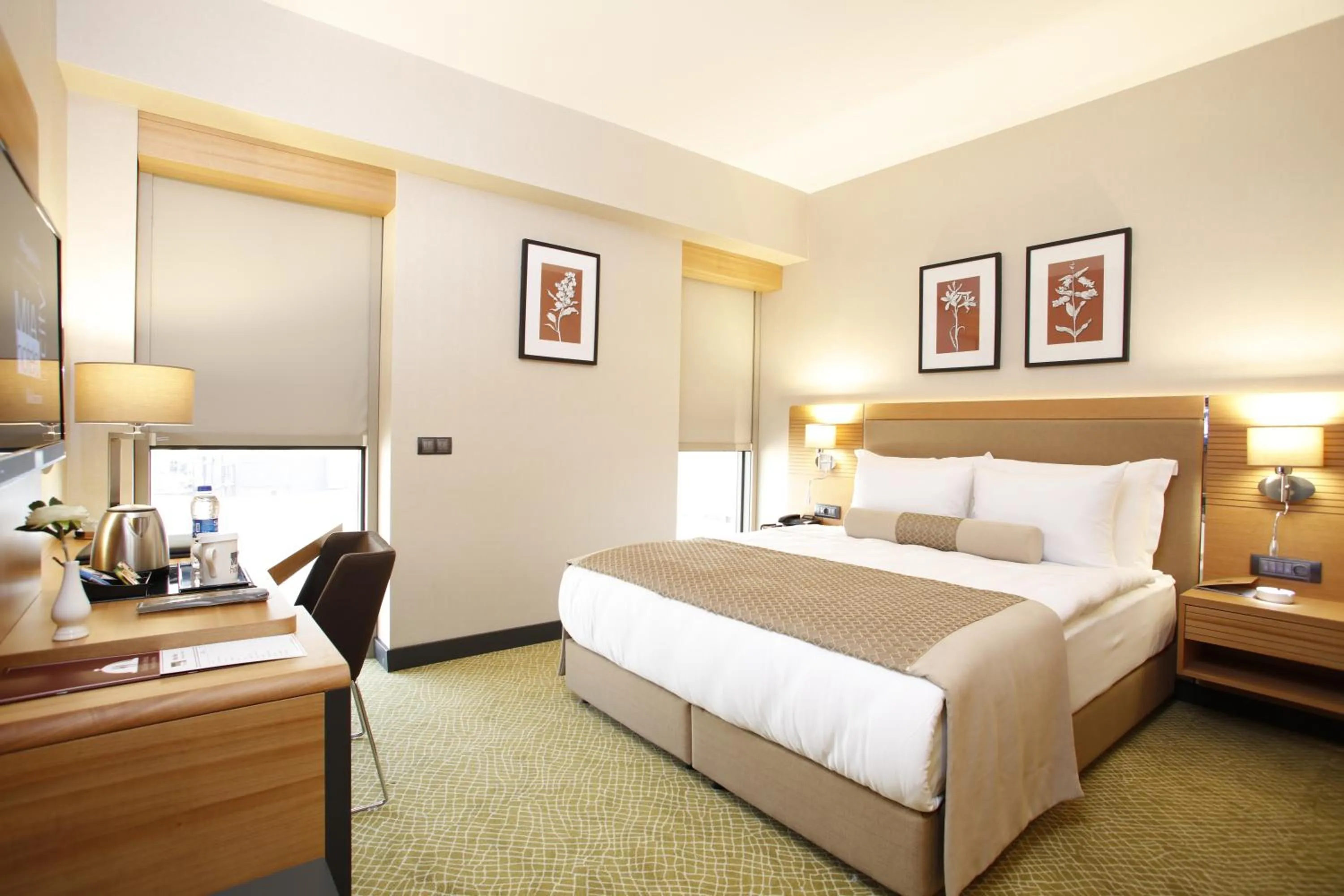 TV and multimedia, Bed in Mia City Hotel