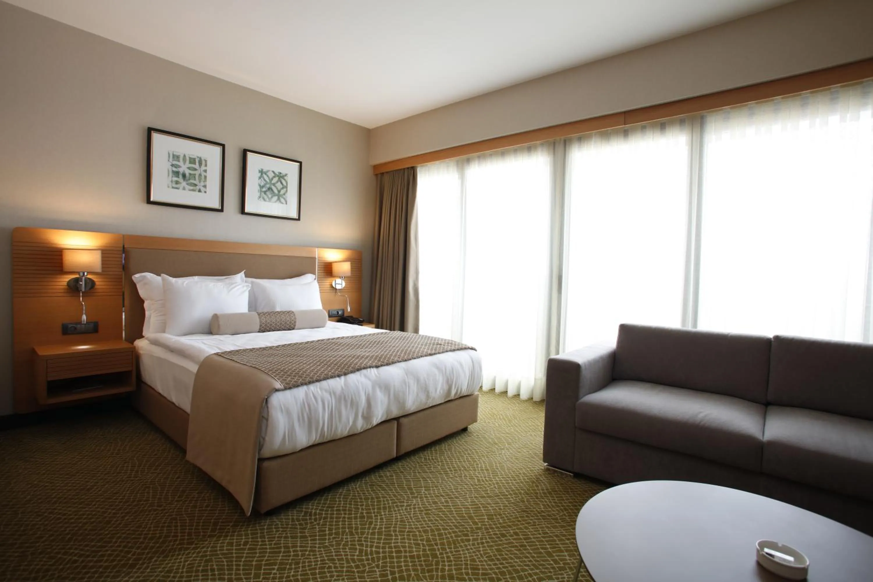 Photo of the whole room, Bed in Mia City Hotel