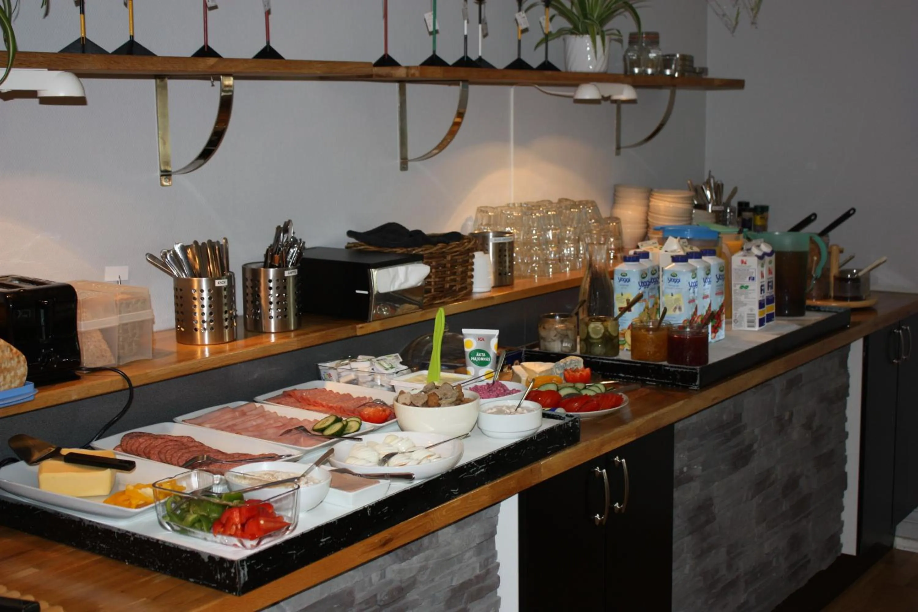 Buffet breakfast in Hotell Angöringen