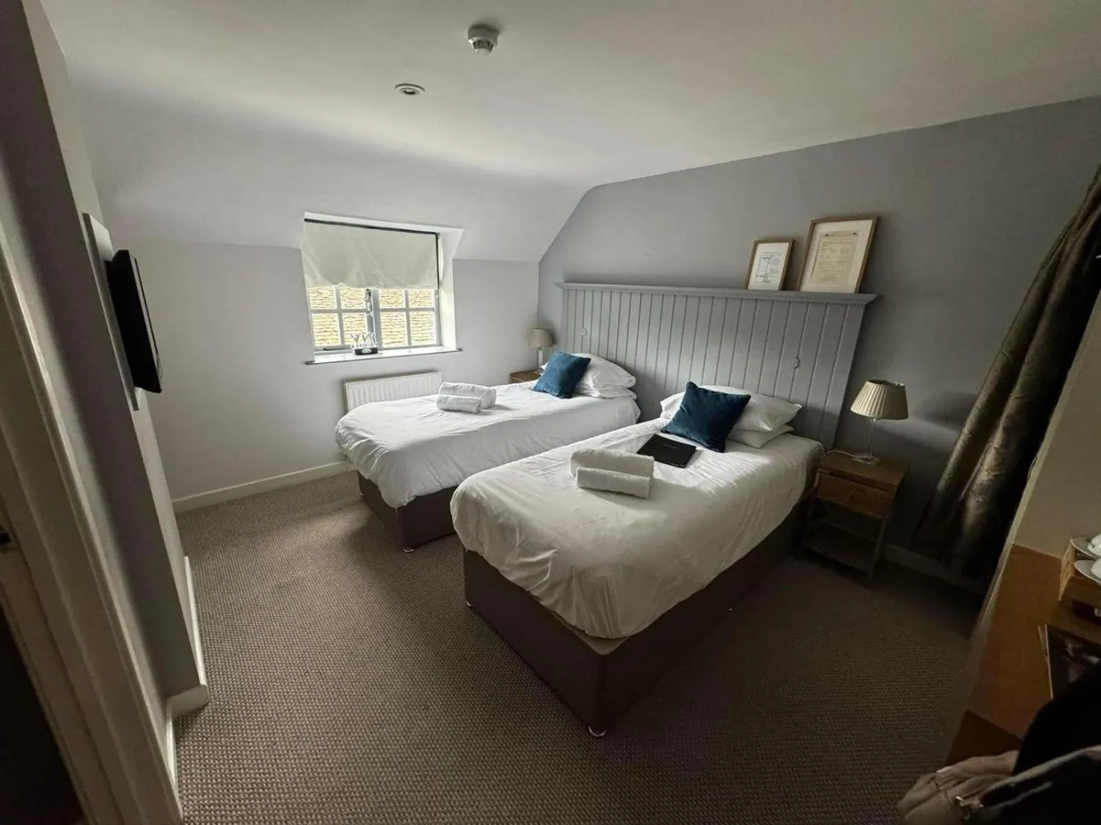 Bedroom in The Ragged Cot