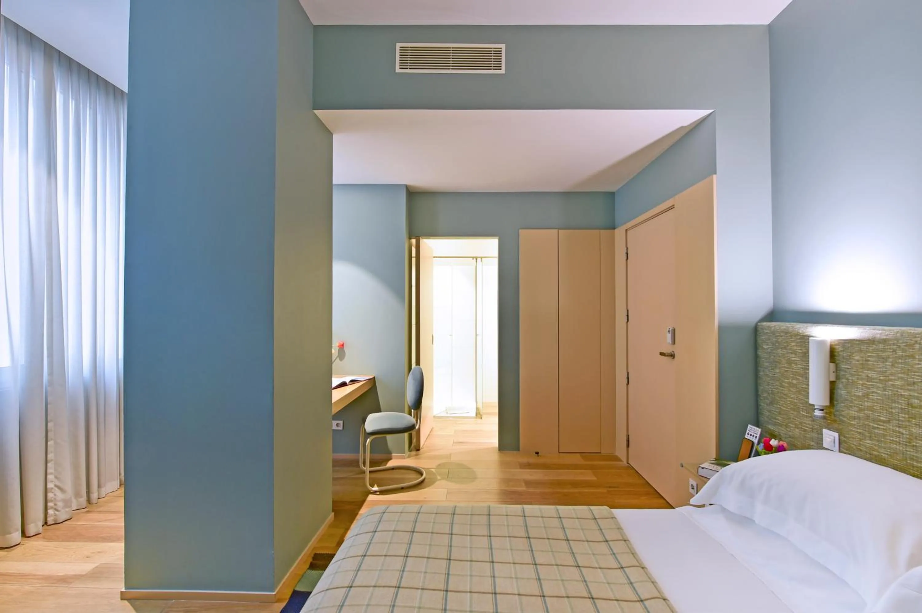 Bed in The Editory House Ribeira Porto Hotel