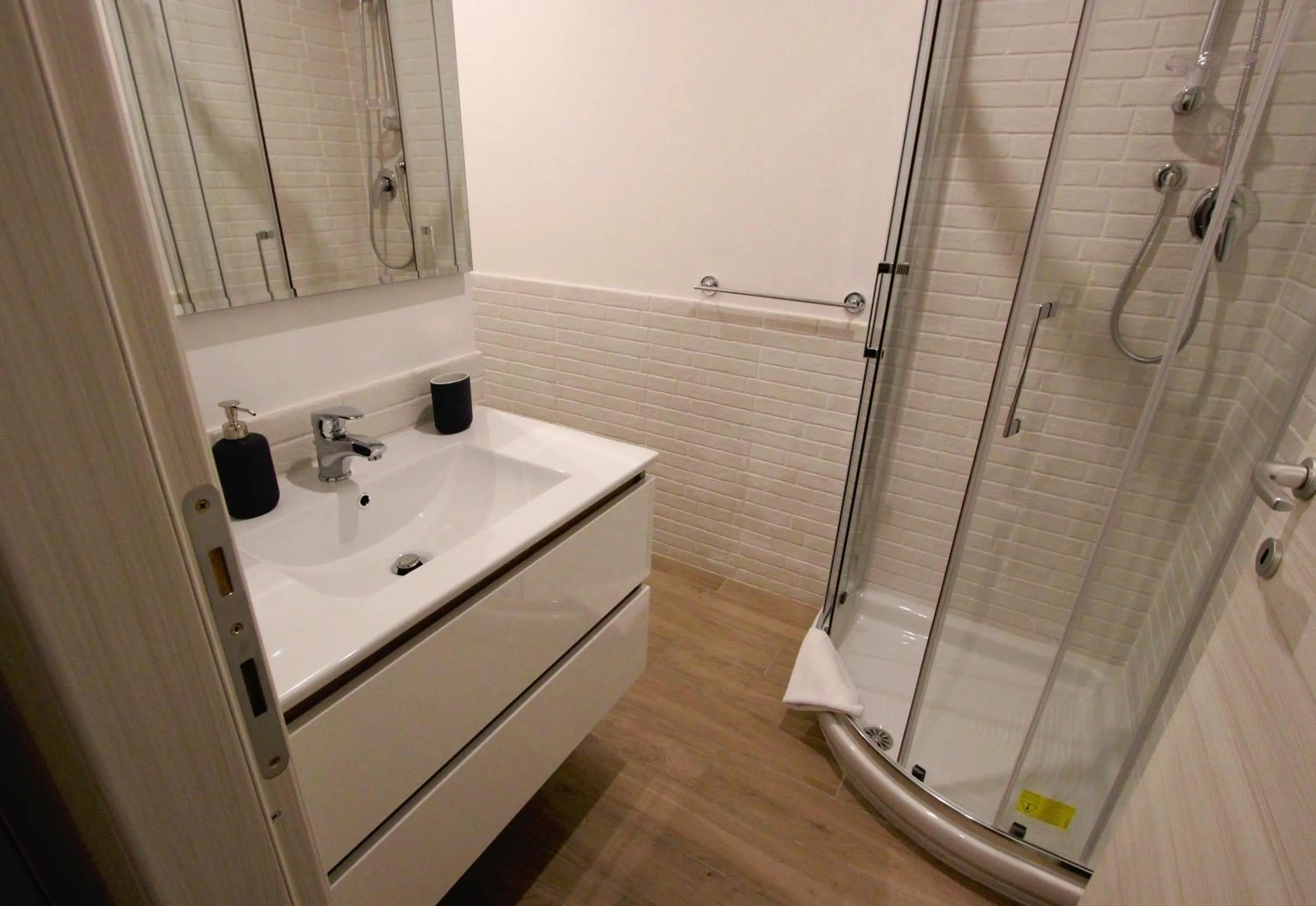 Bathroom in Pianeta Roma 127