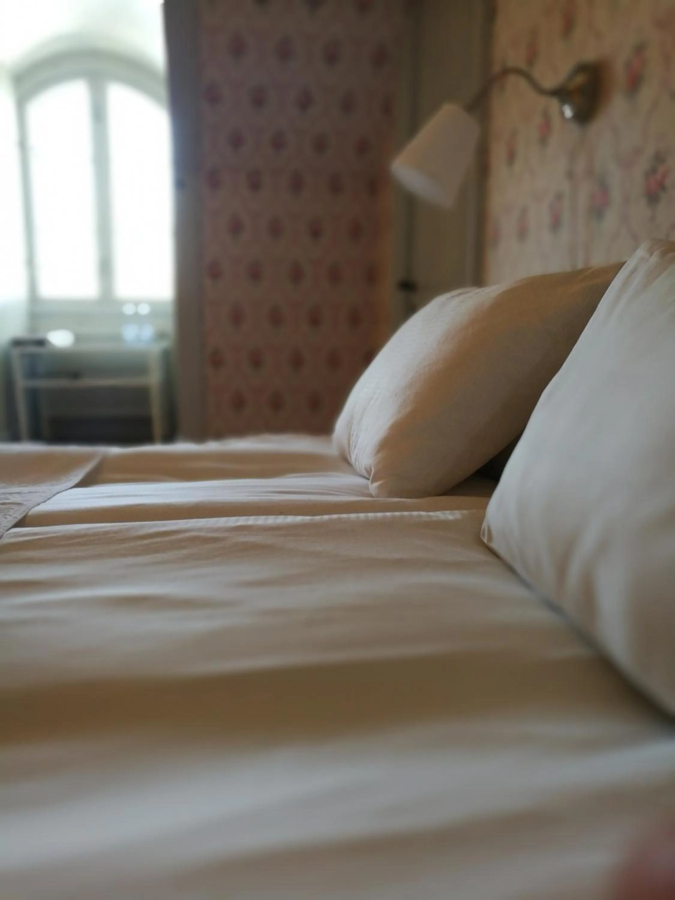 Photo of the whole room, Bed in Wärdshuset Gammel Tammen Österbybruk