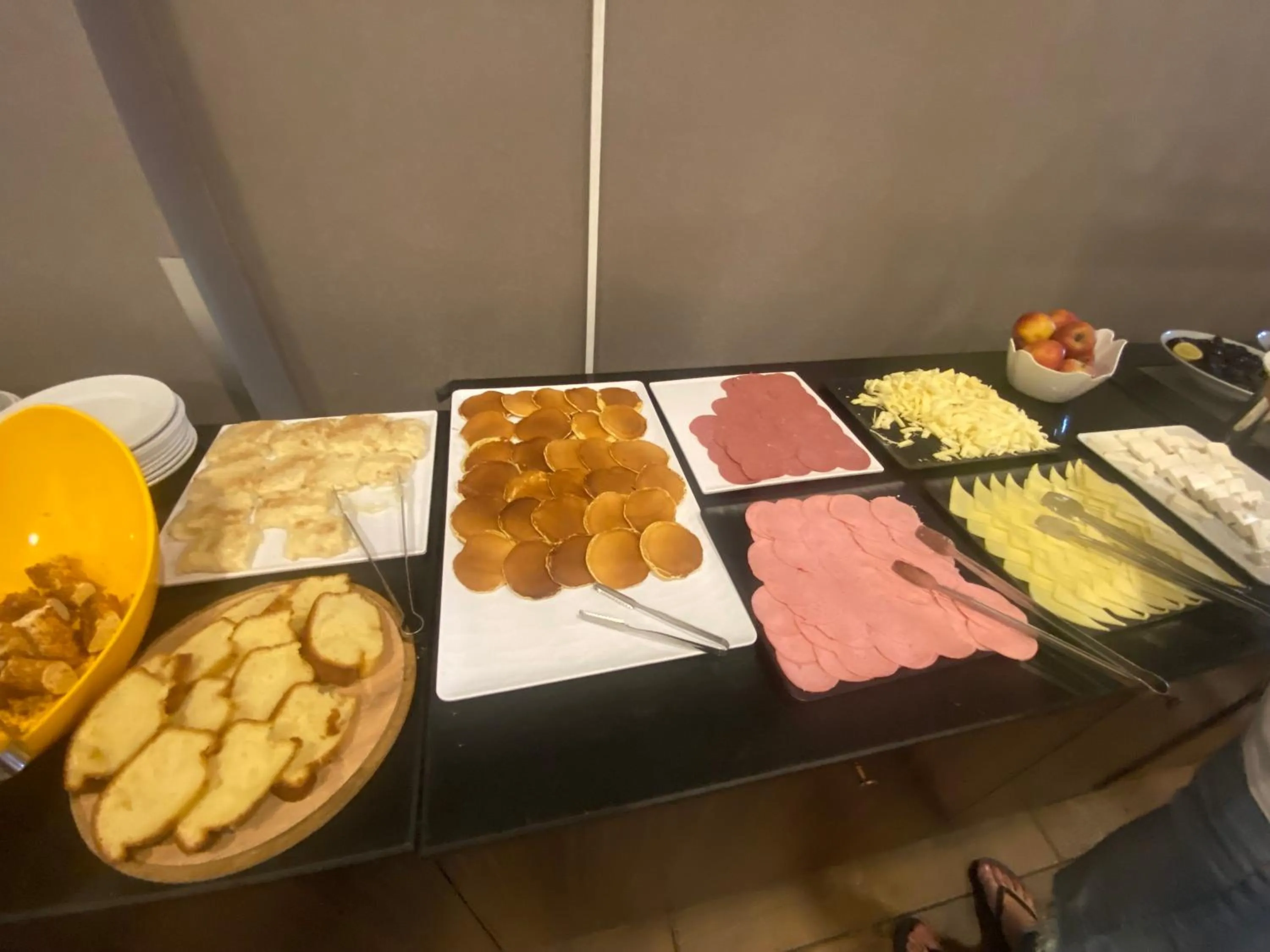 Breakfast in Niconya Port Suite&Hotel