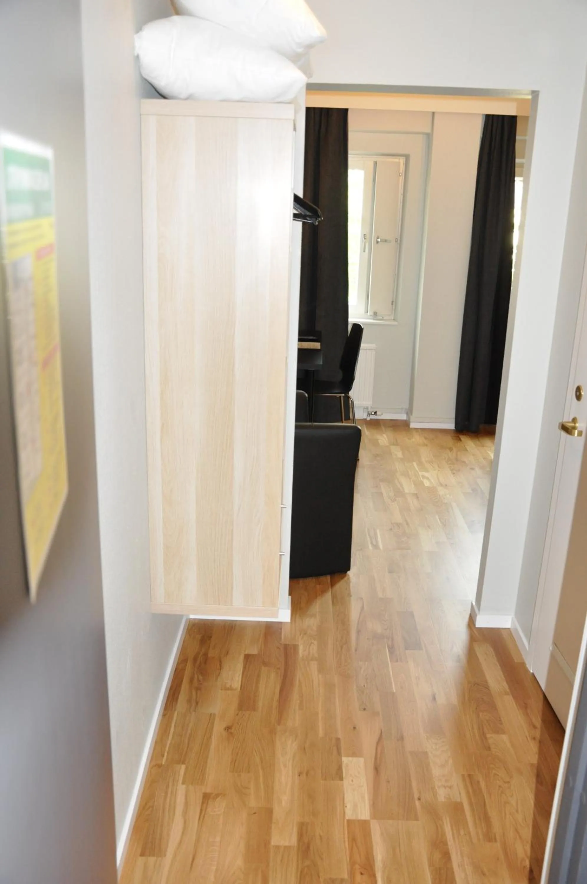 Photo of the whole room in City Hotel