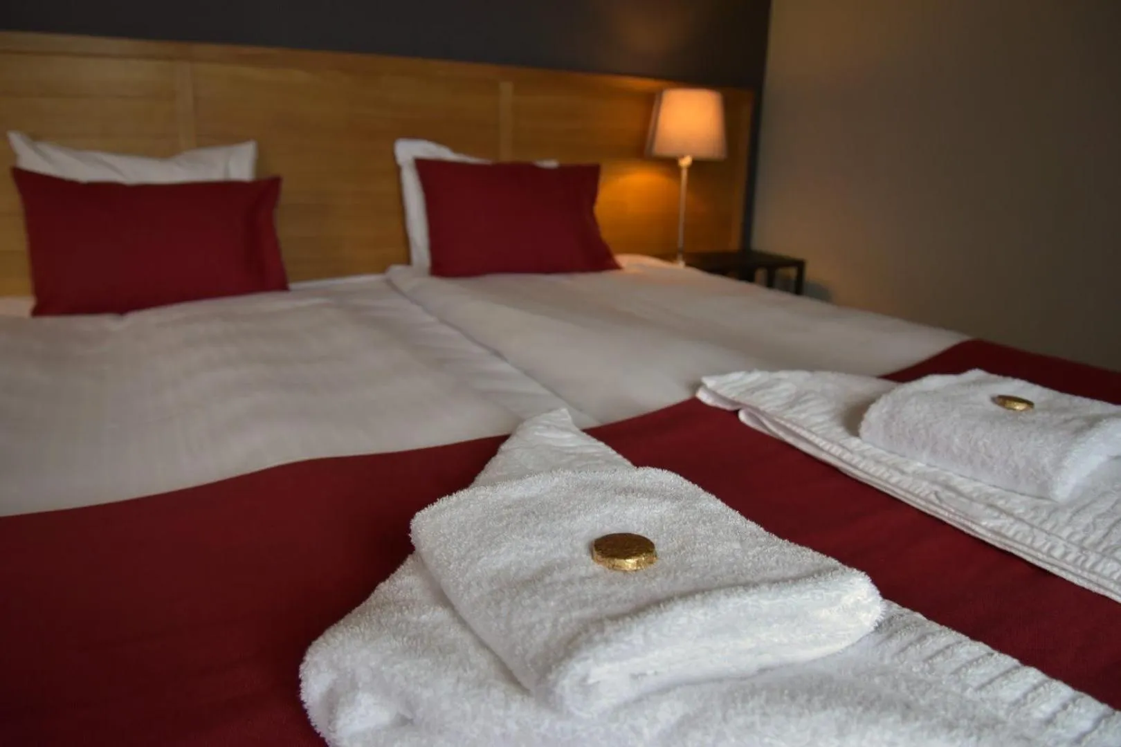 Bedroom, Bed in City Hotel