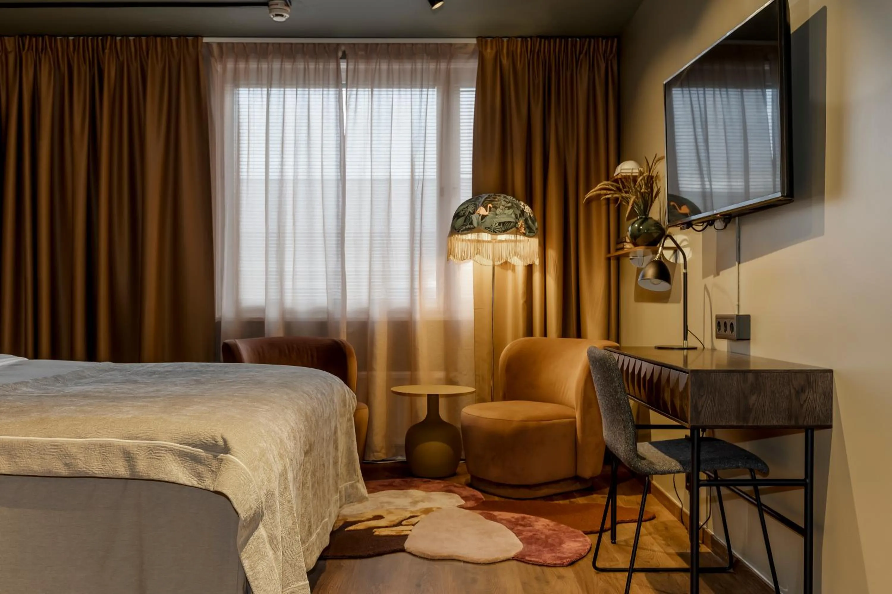 TV and multimedia, Bed in Best Western Plus Grand Hotel Elektra