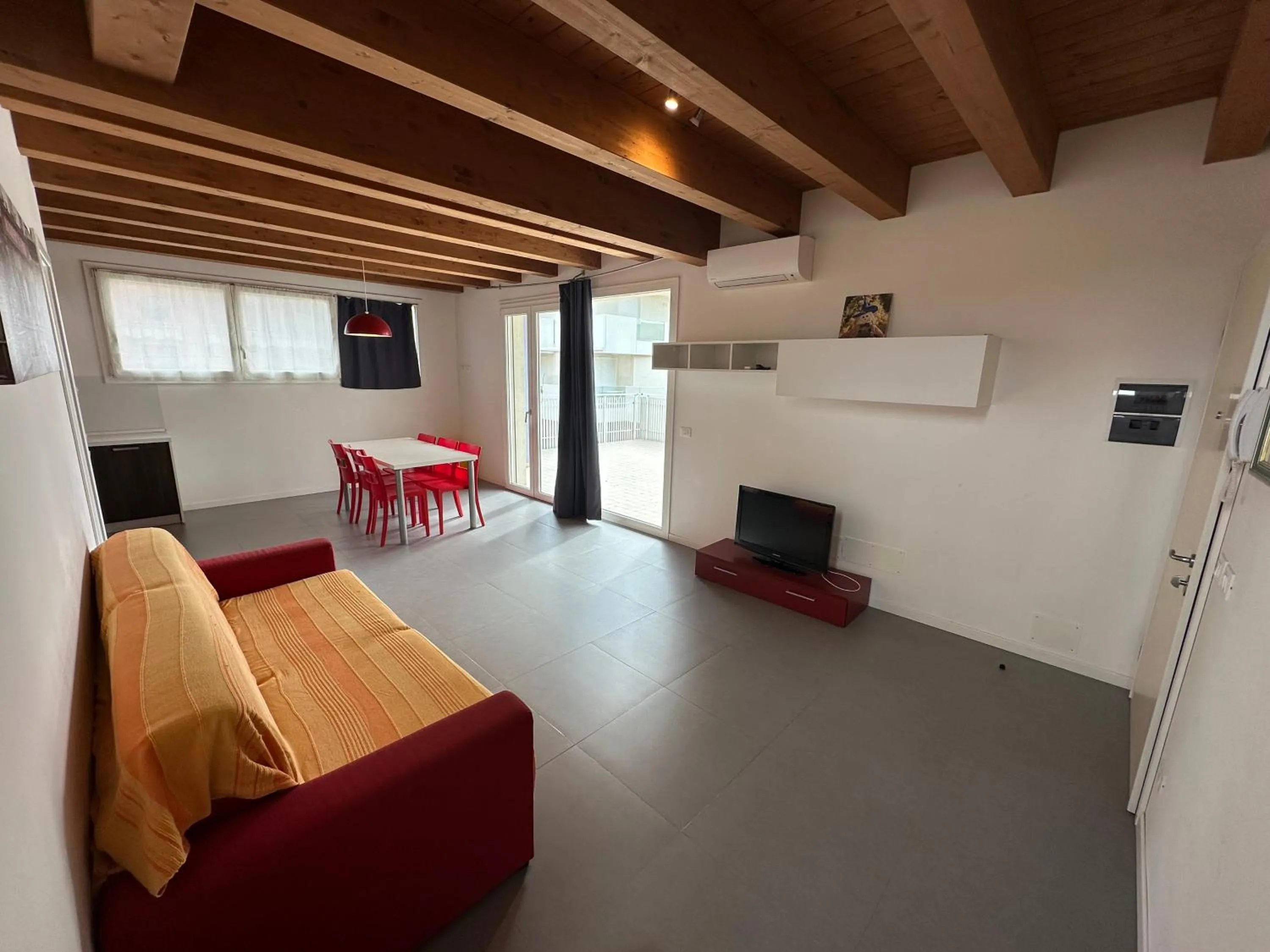 TV and multimedia in Attico Concordia - Agenzia Cocal