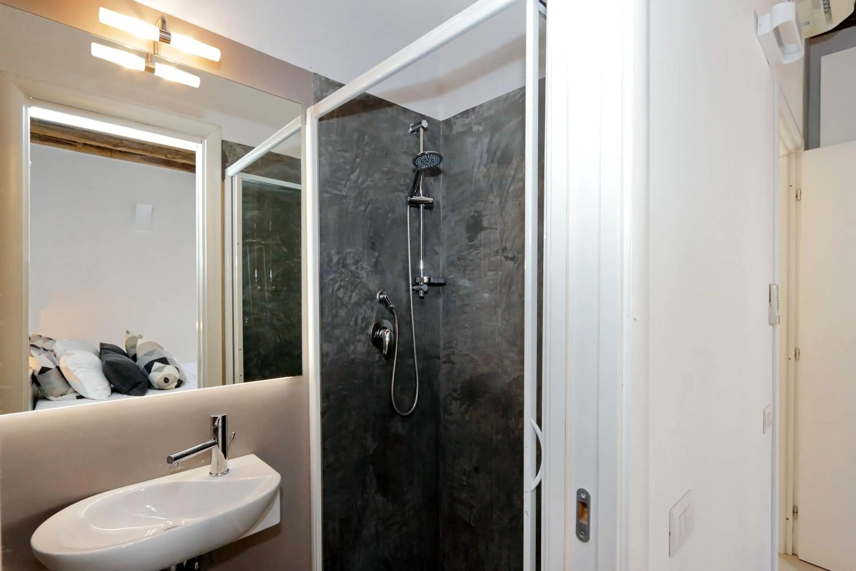 Bathroom in Reginella