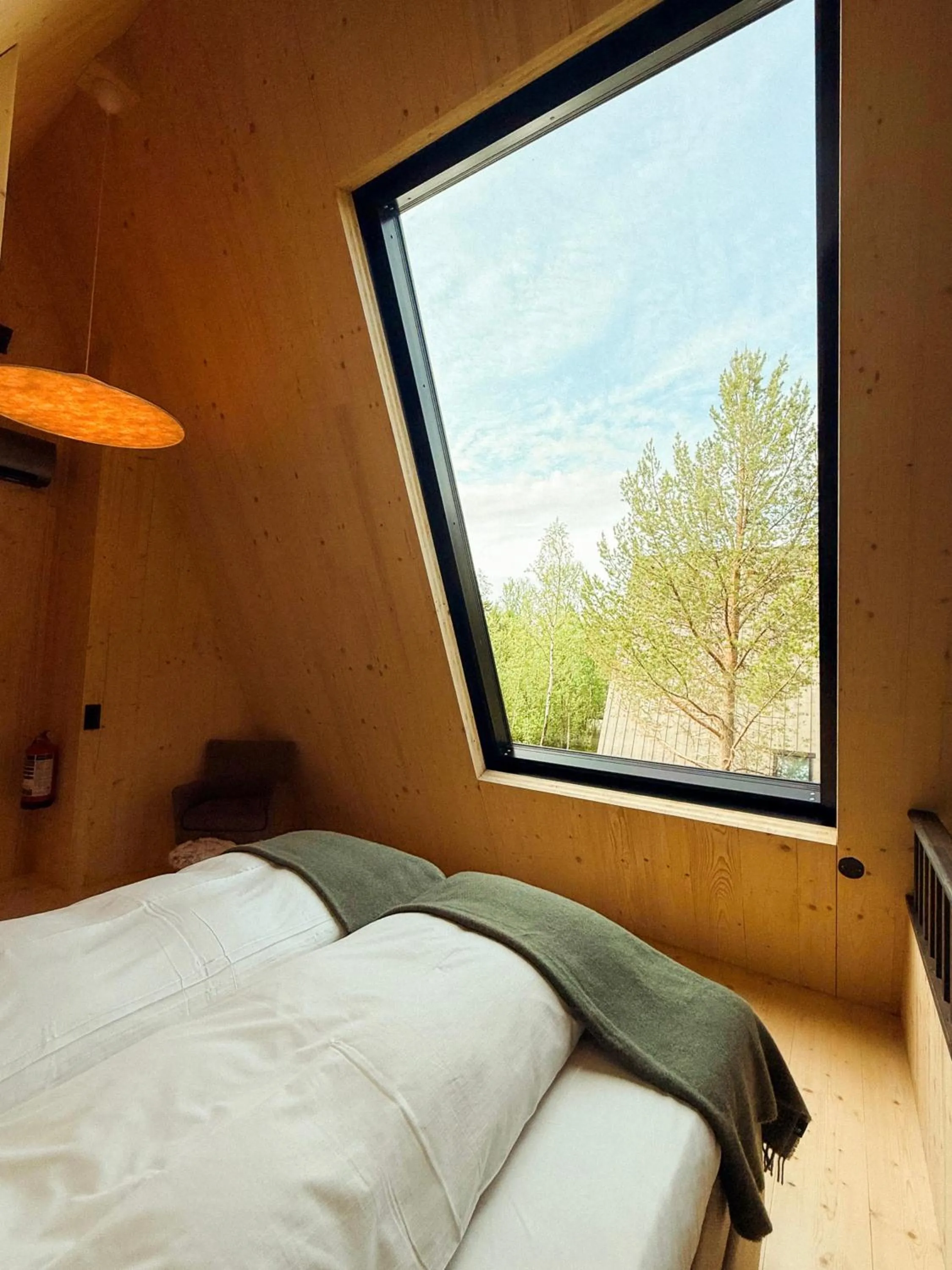 Bed in Holmen Husky Lodge