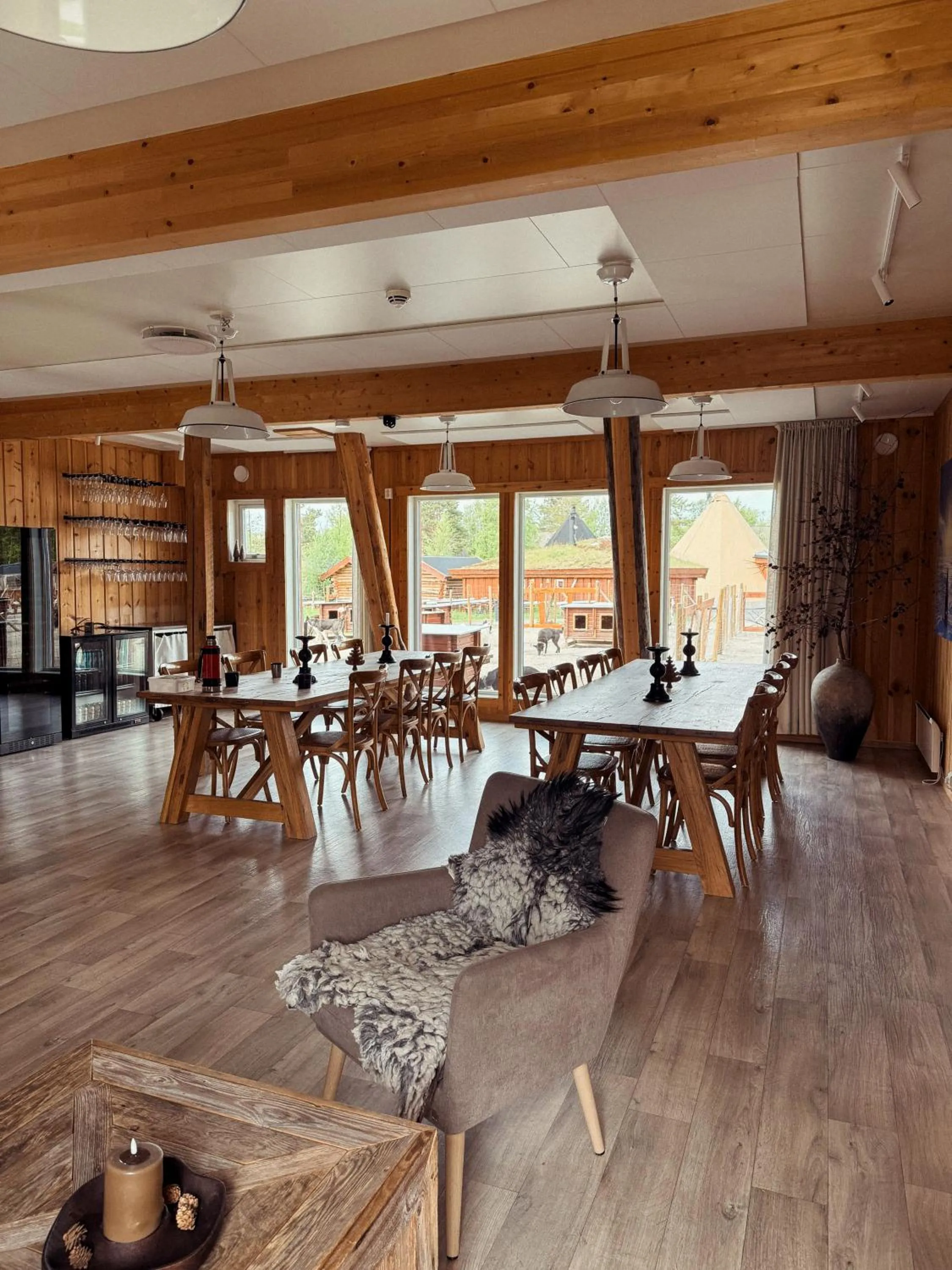 Restaurant/places to eat in Holmen Husky Lodge