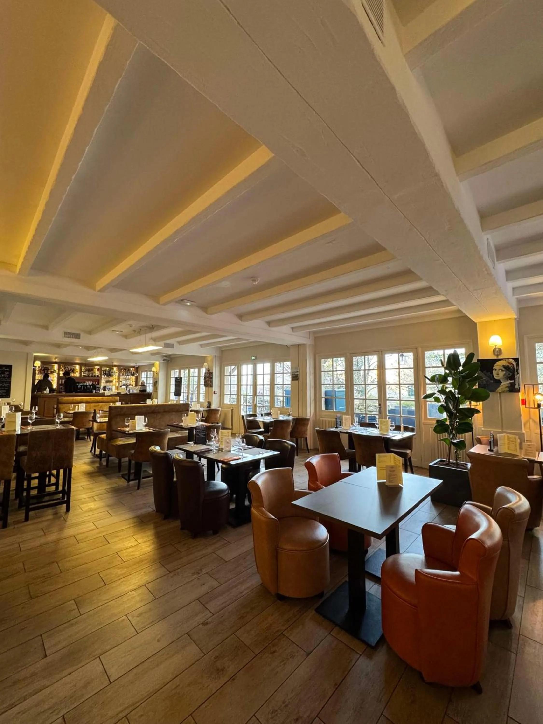 Restaurant/places to eat in Best Western Blanche de Castille Dourdan