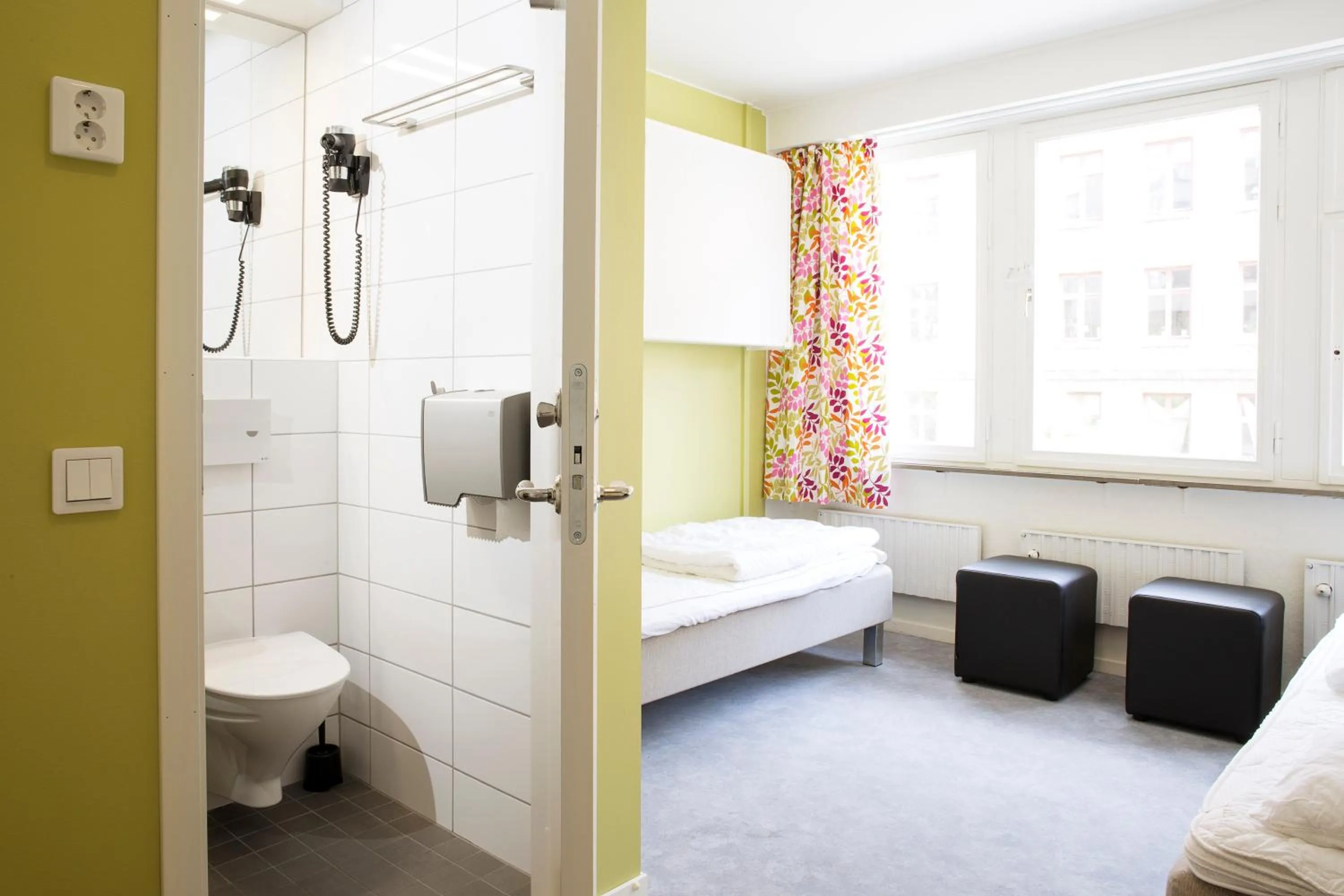 Photo of the whole room, Bed in Slottsskogens Hostel