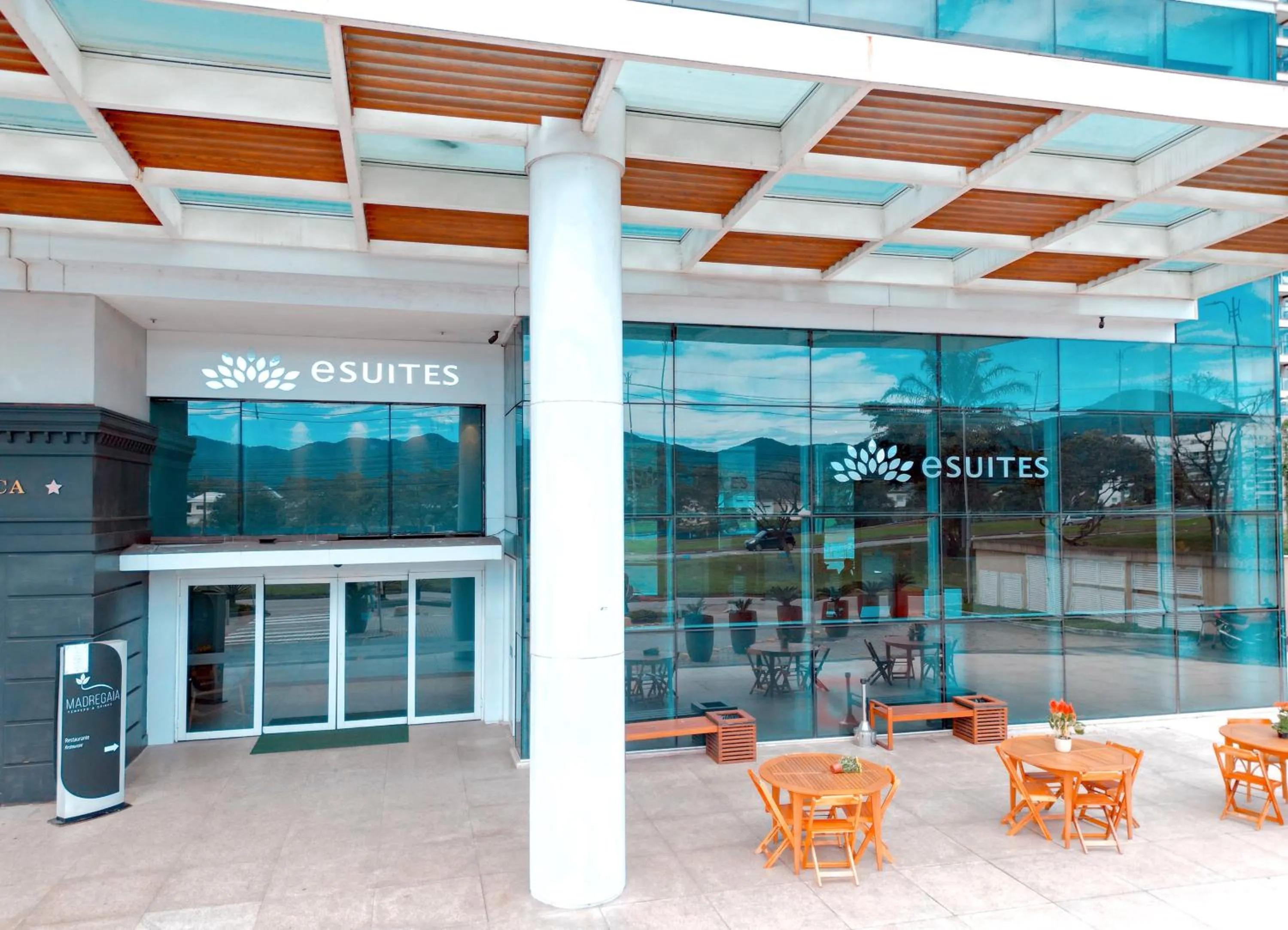Facade/entrance in eSuites Hotel Recreio Shopping