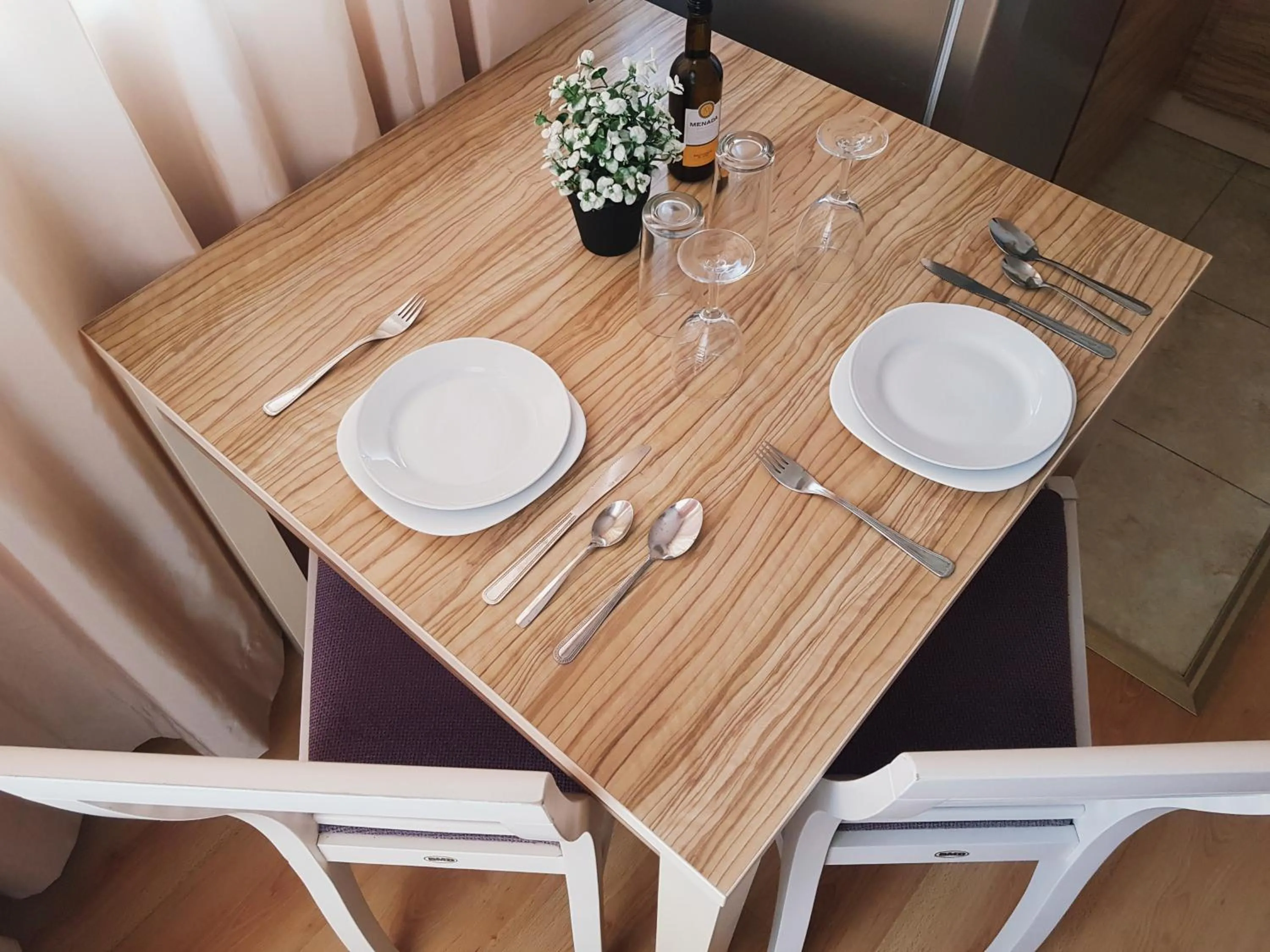 Restaurant/places to eat in Guest Apartments Salena