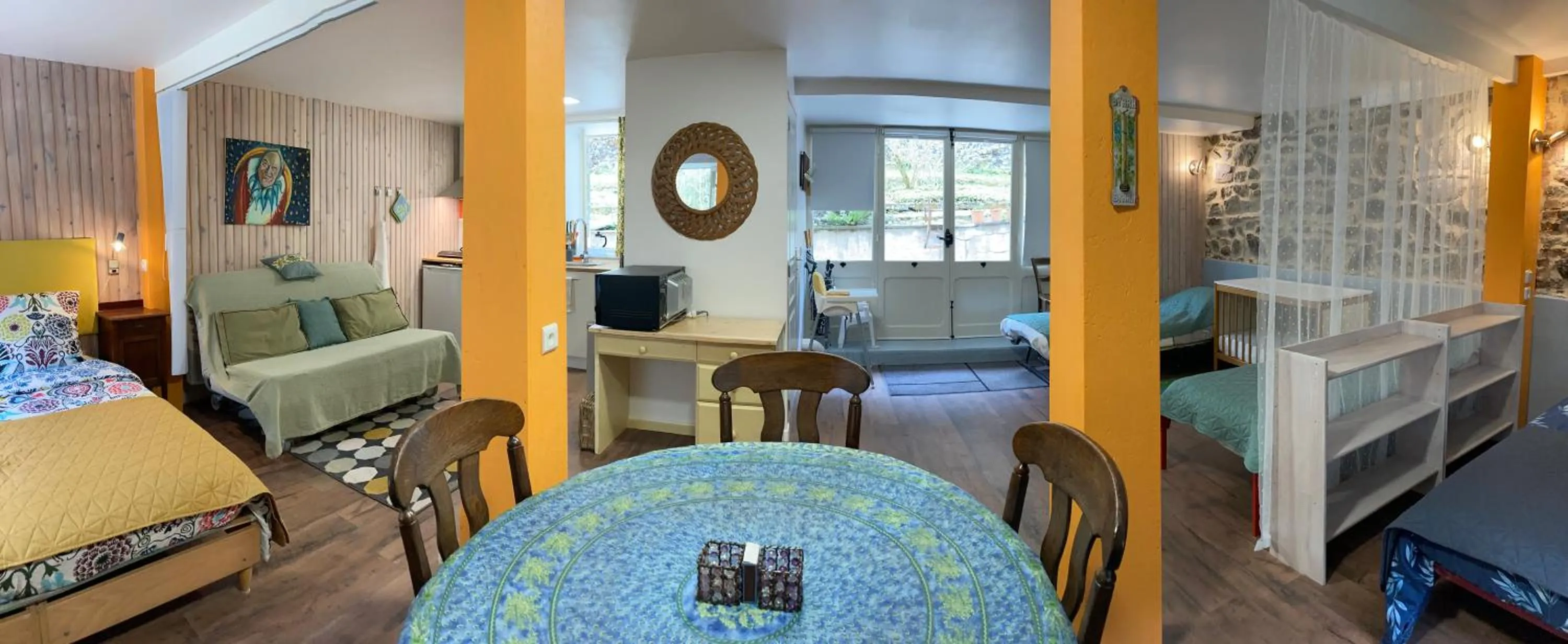 Dining area, Bed in Moulin de la Fayolle