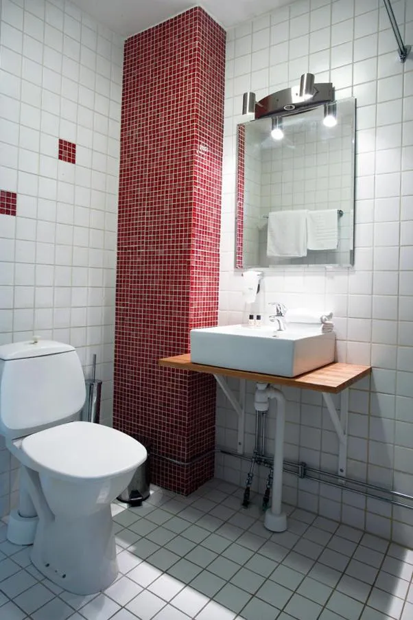 Toilet in Adels Hotel