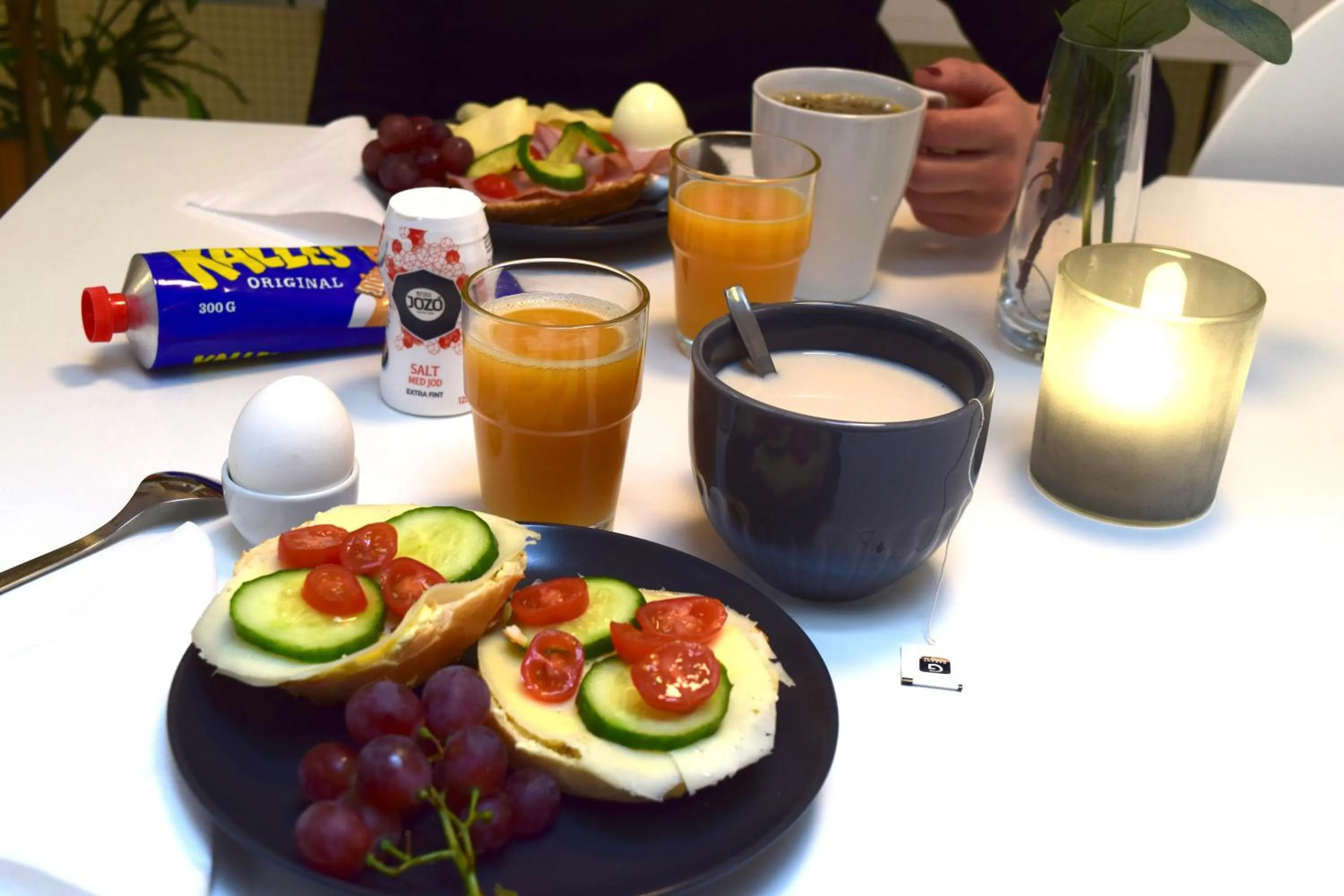Communal kitchen in Göteborg Hostel
