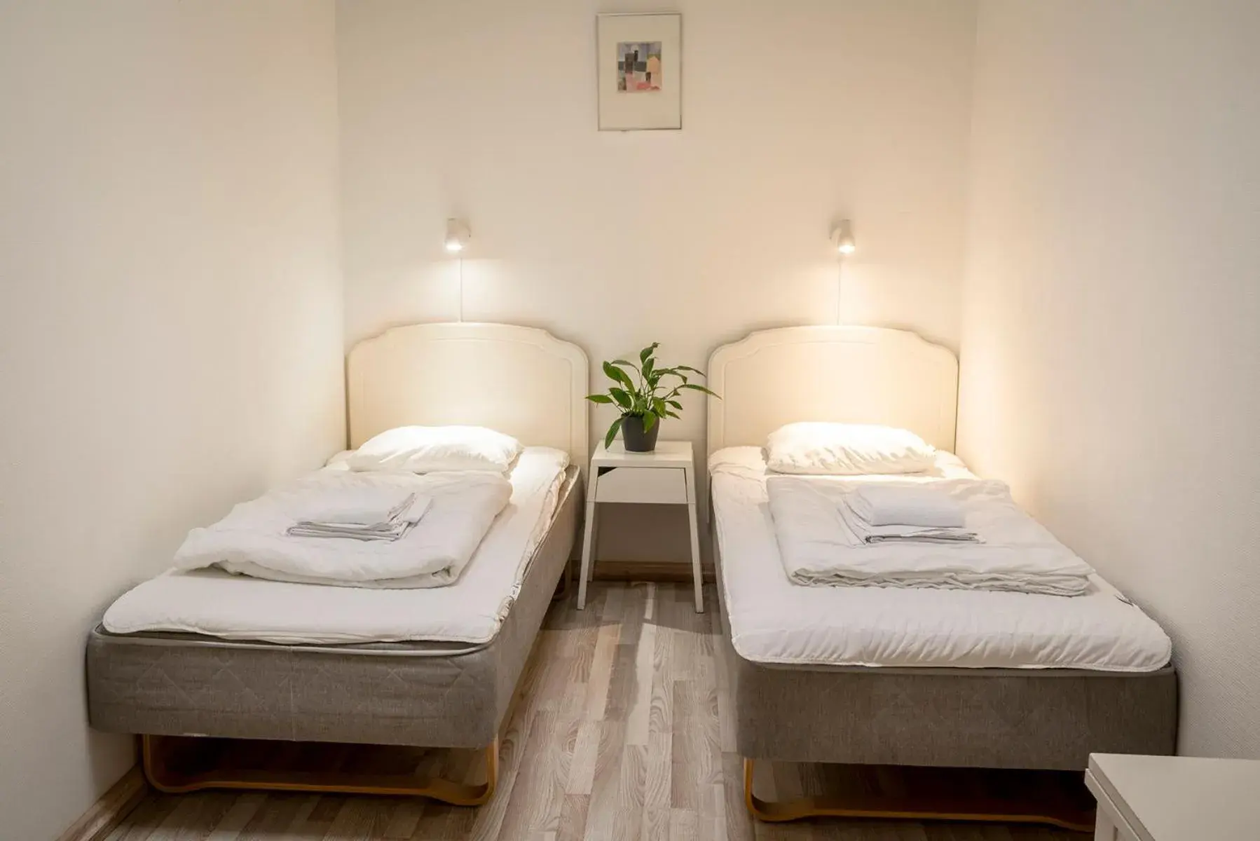 Economy Twin Room with a Skylight in Göteborg Hostel Economy Twin Room with a Skylight in Göteborg Hostel