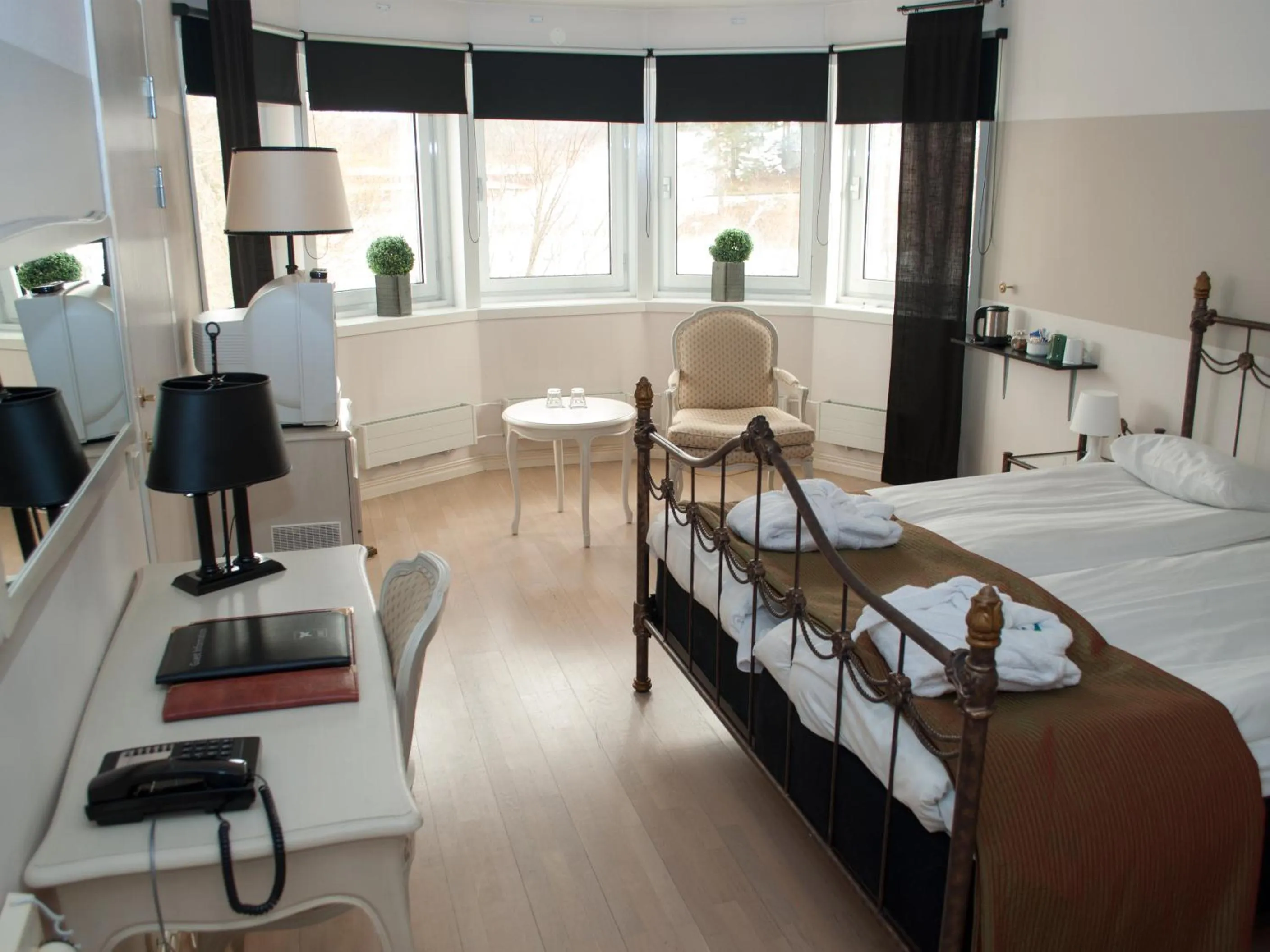 Photo of the whole room, Bed in First Hotel Olofström