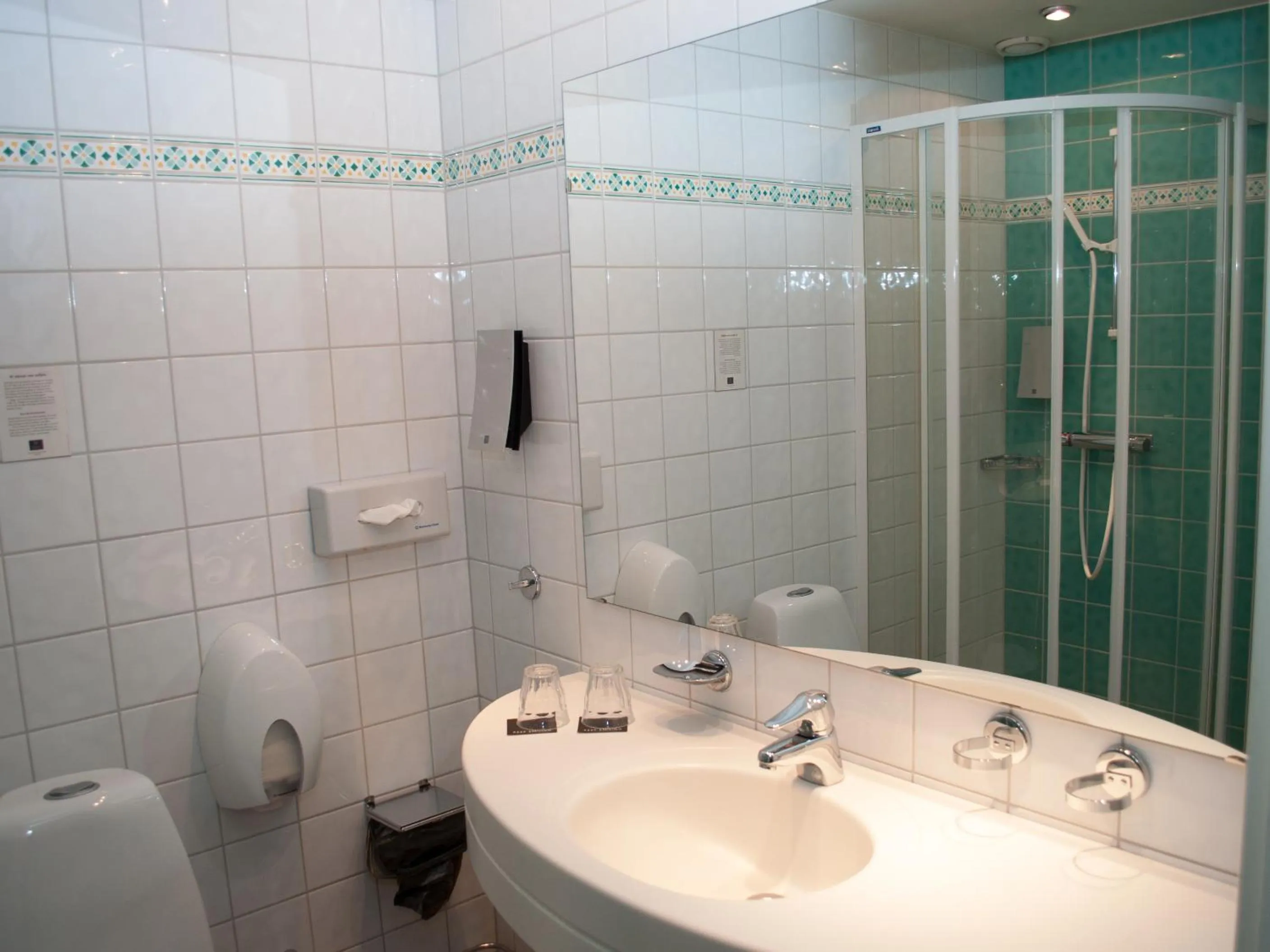 Shower in First Hotel Olofström