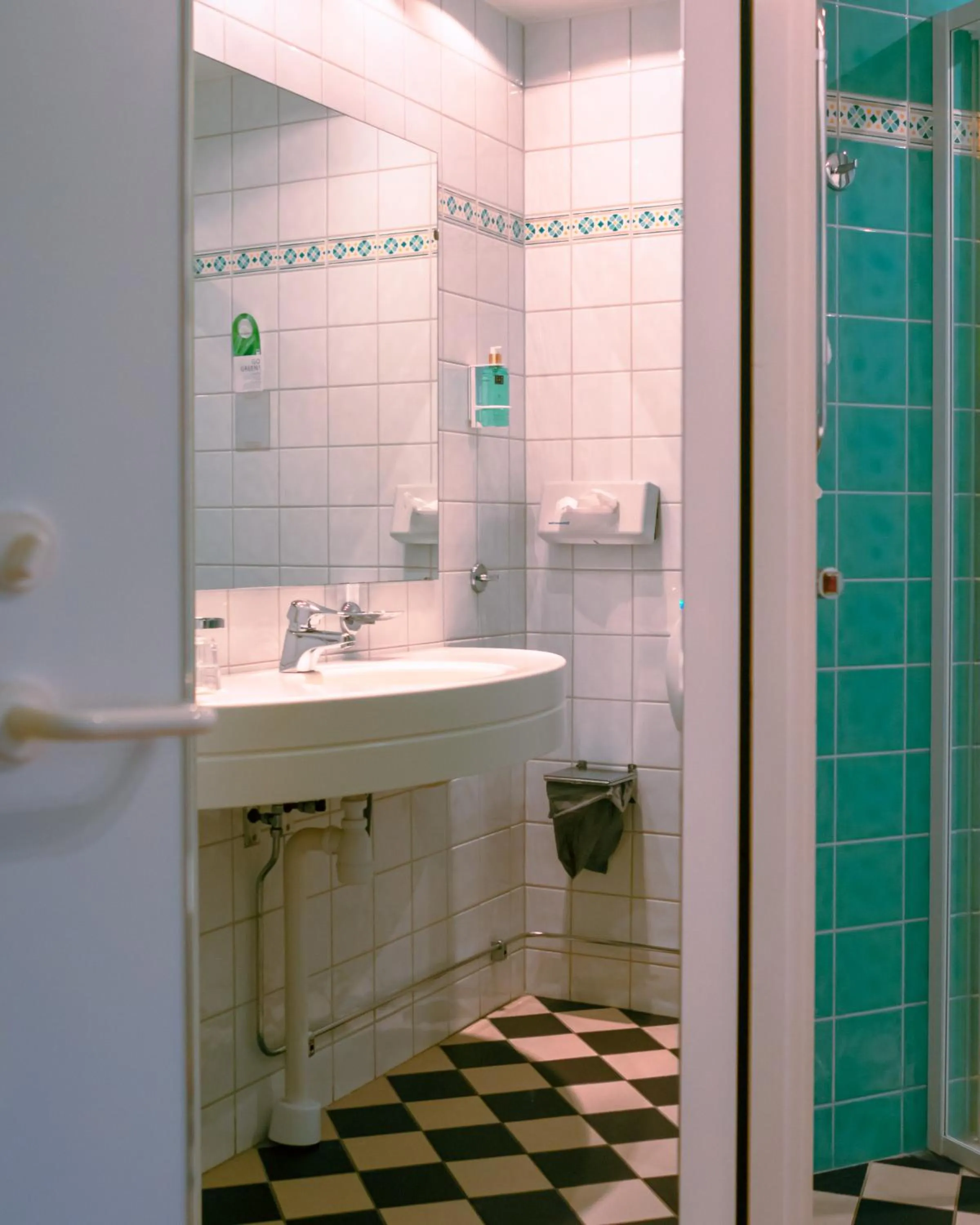 Bathroom in First Hotel Olofström