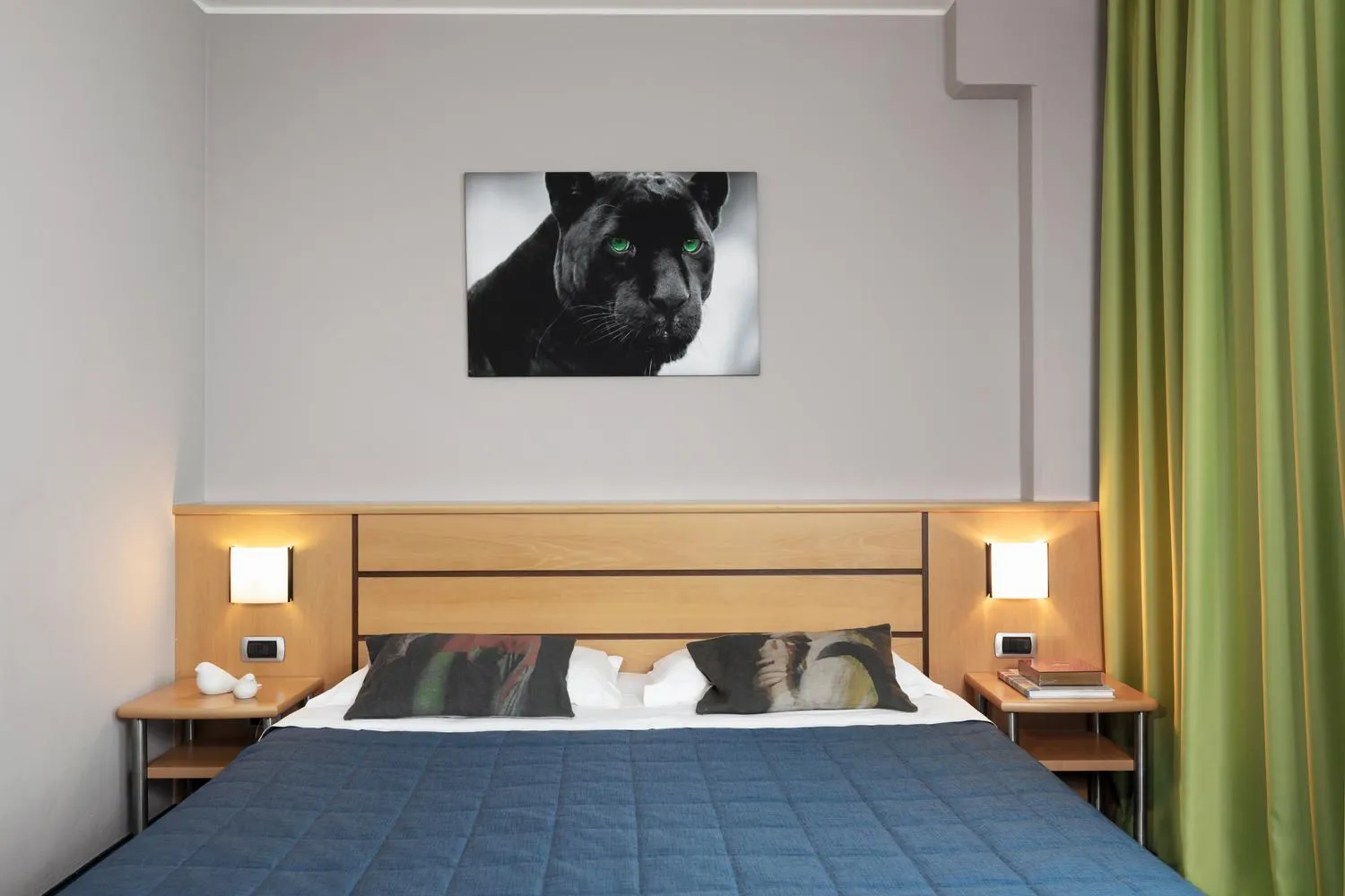 TV and multimedia, Bed in Garda Hotel