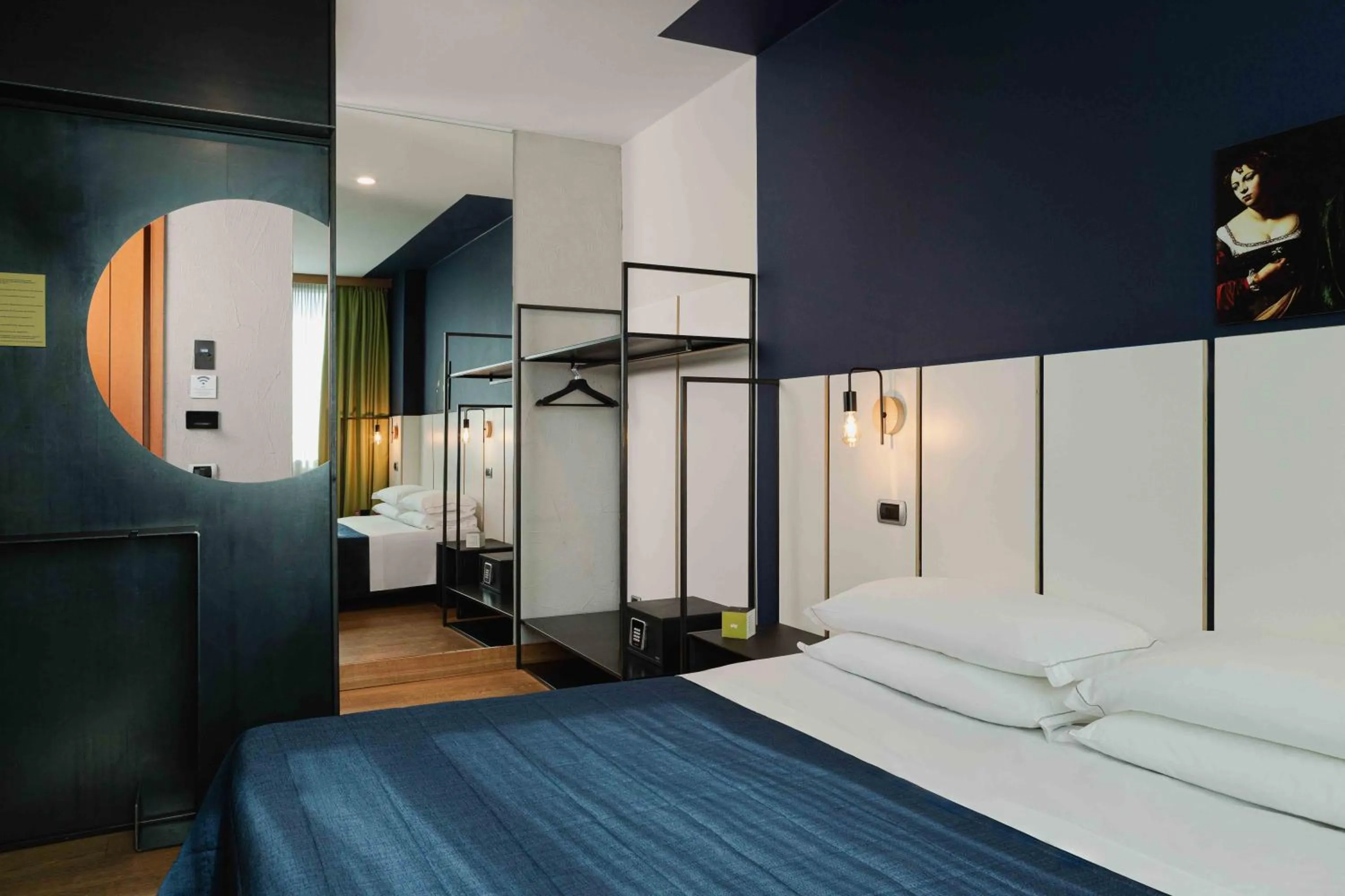 Bedroom, Bed in Garda Hotel