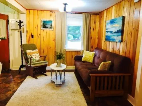 Photo of the whole room in Mission Springs Resort