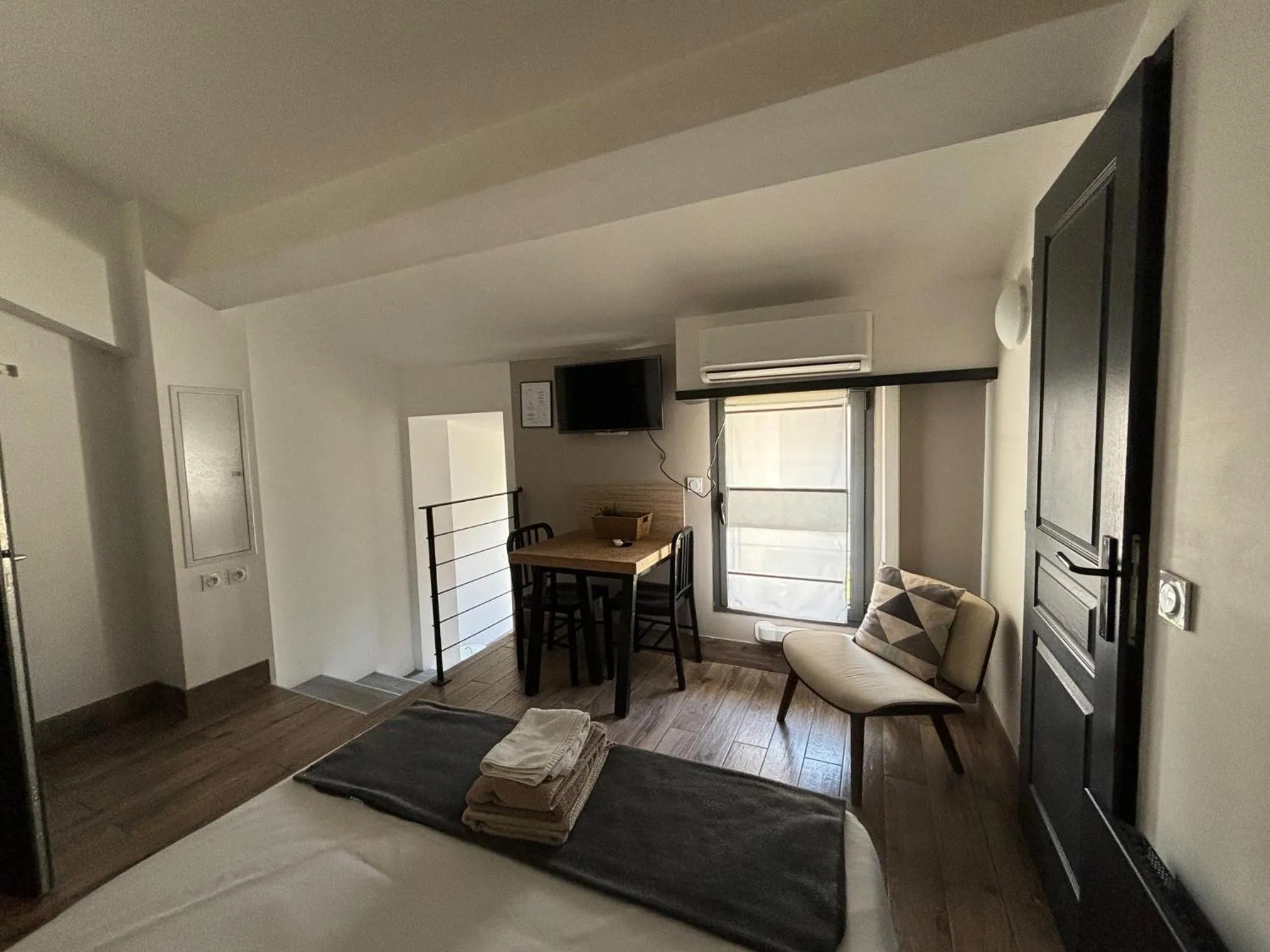 Living room, Bed in Casa Hotel