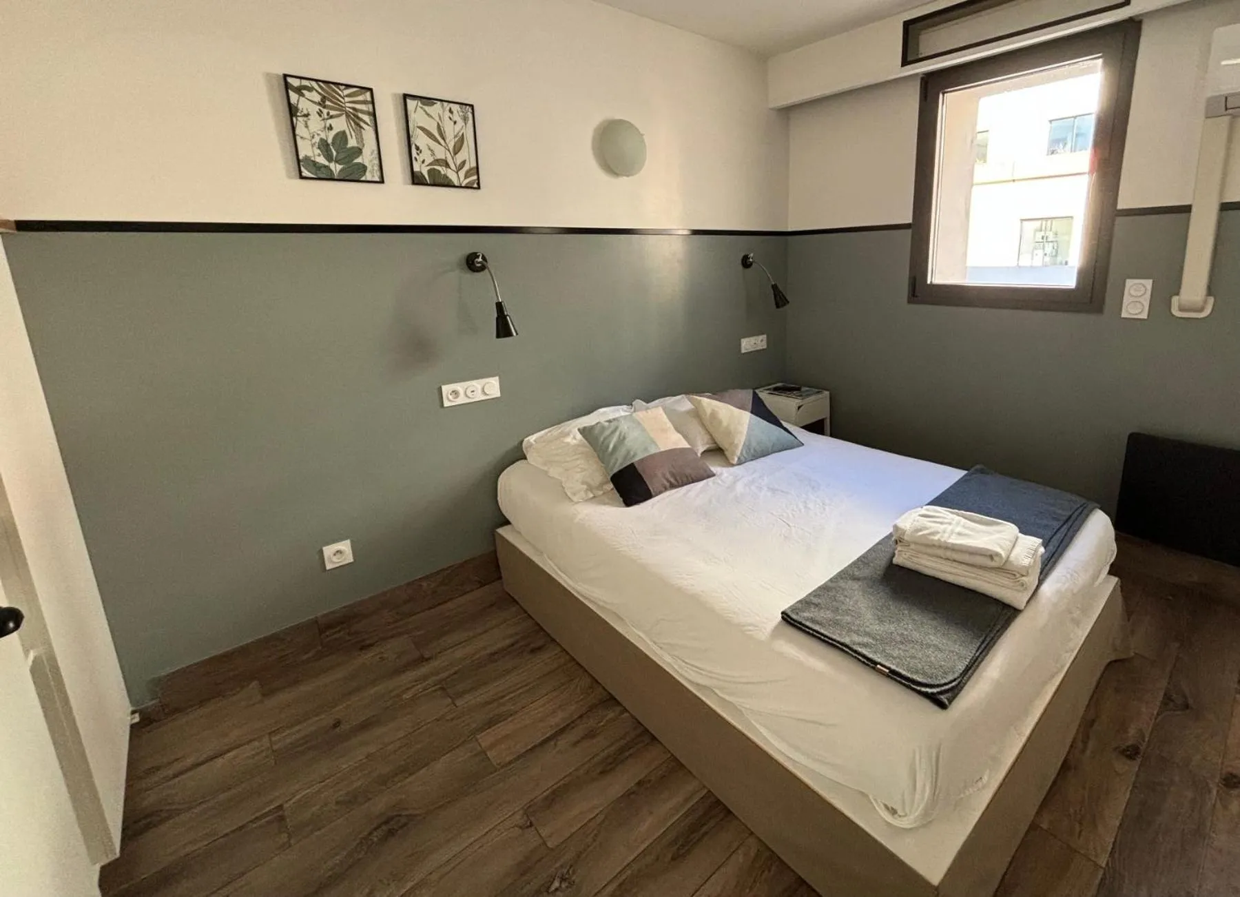 Photo of the whole room, Bed in Casa Hotel