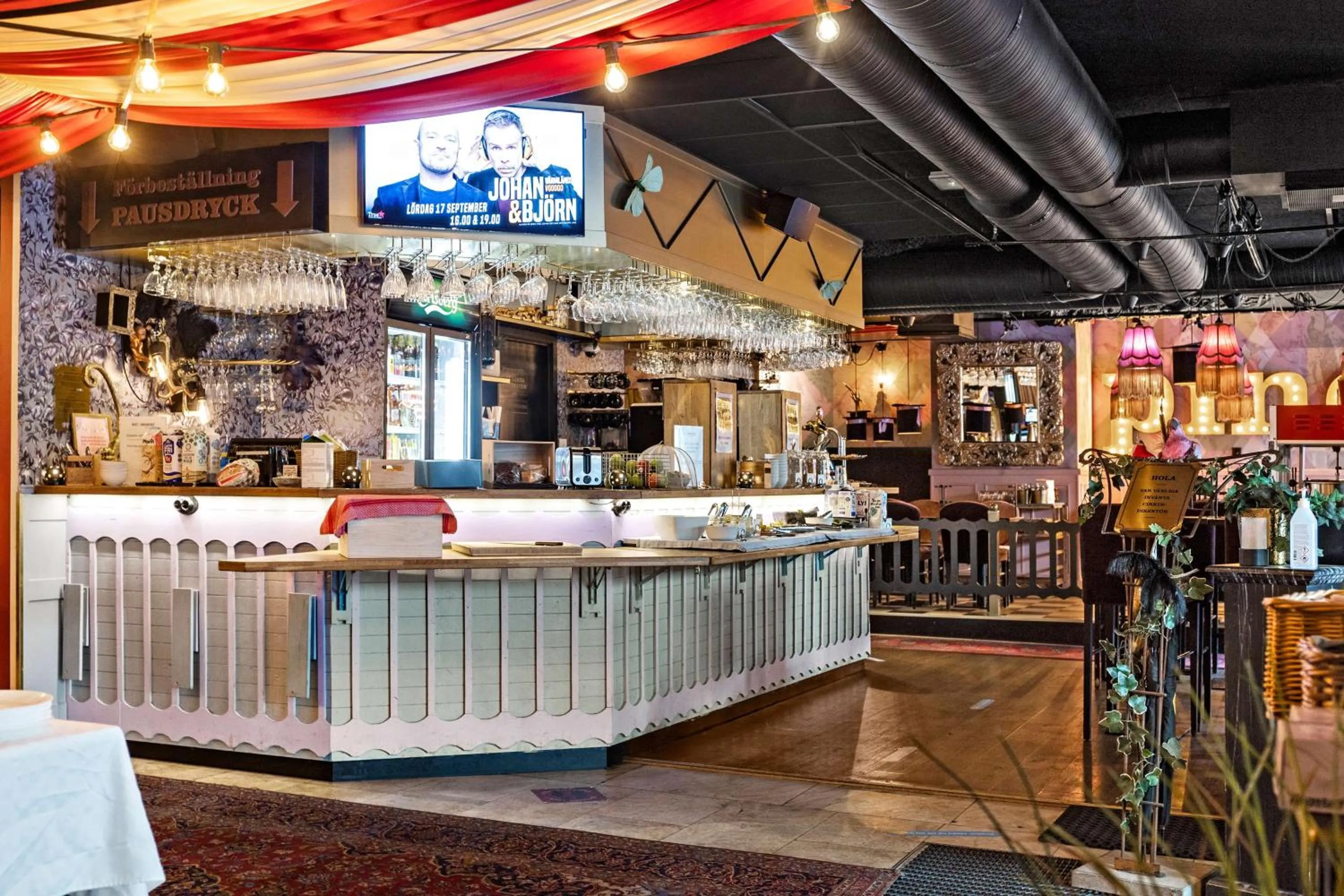 Restaurant/places to eat in Best Western Hotel Savoy