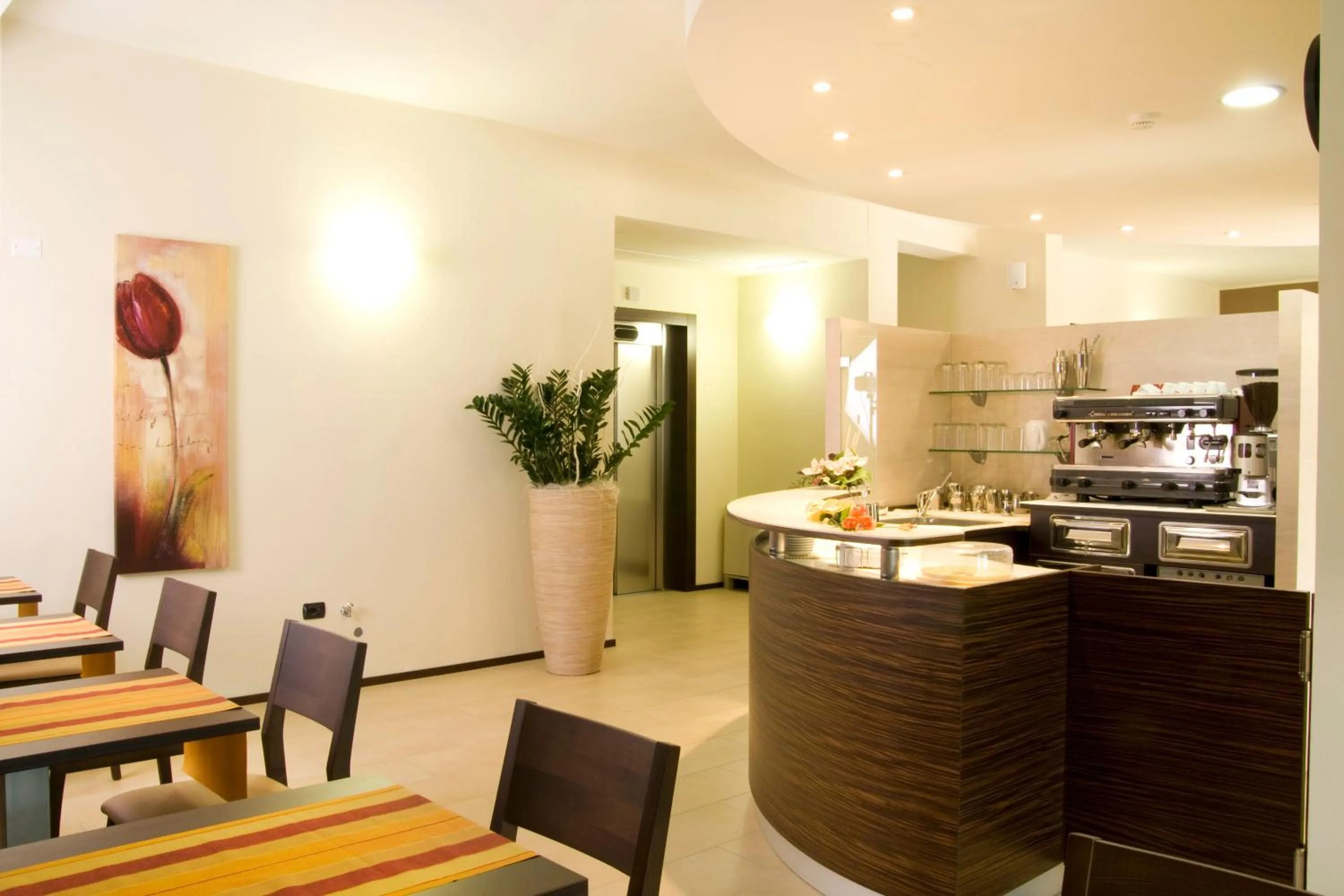 Lounge or bar in Hotel Fontanelle