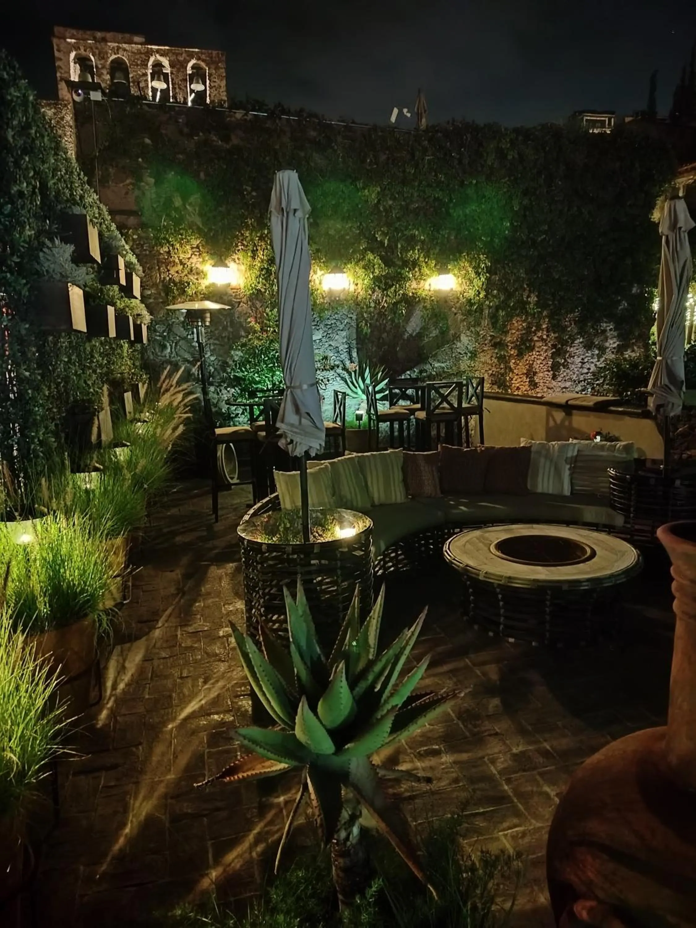 Night in Hacienda Las Amantes