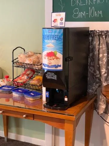 Kitchen or kitchenette in Colonial Valley Motel