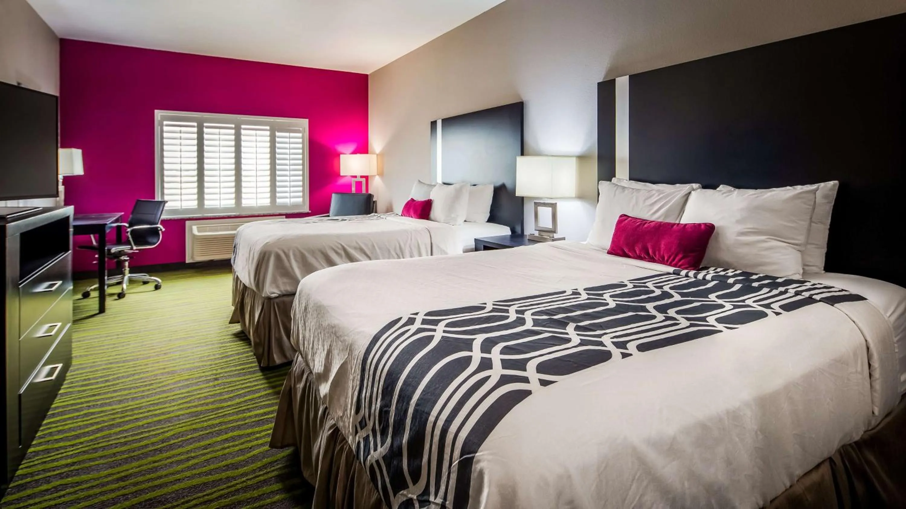 Photo of the whole room, Bed in Best Western Plus Dilley Inn & Suites