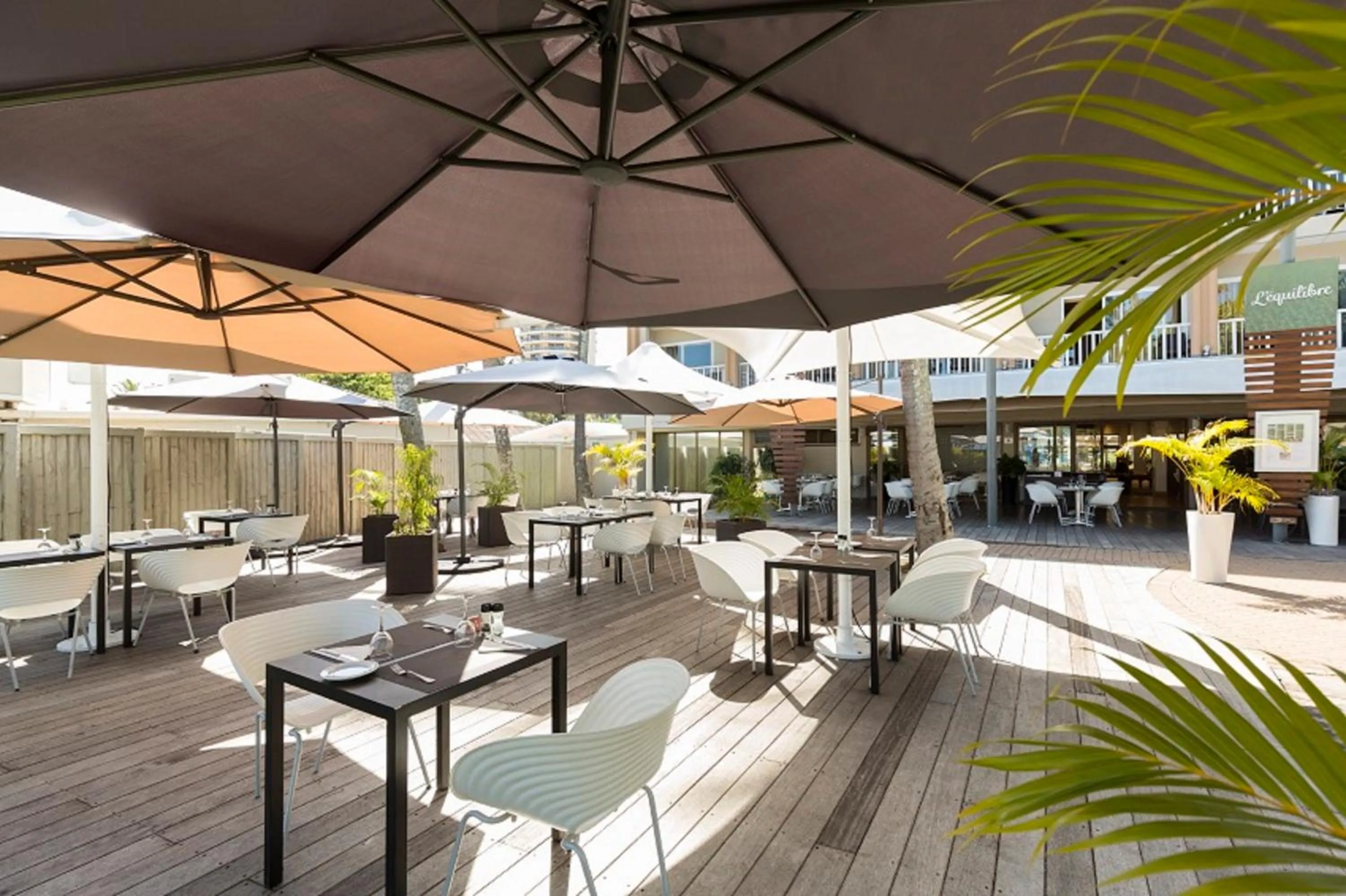 Restaurant/places to eat in Nouvata