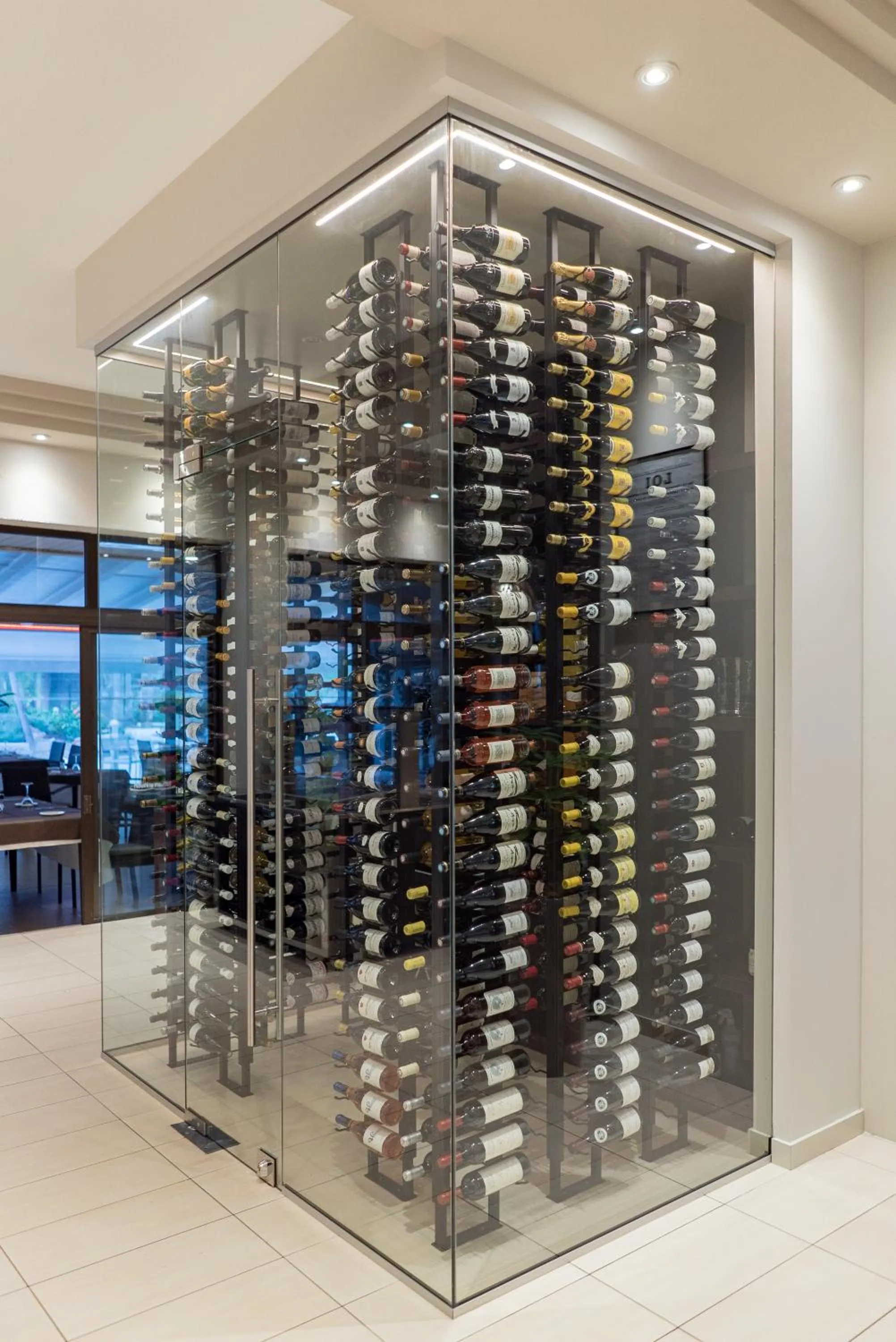 Restaurant/places to eat in Nouvata