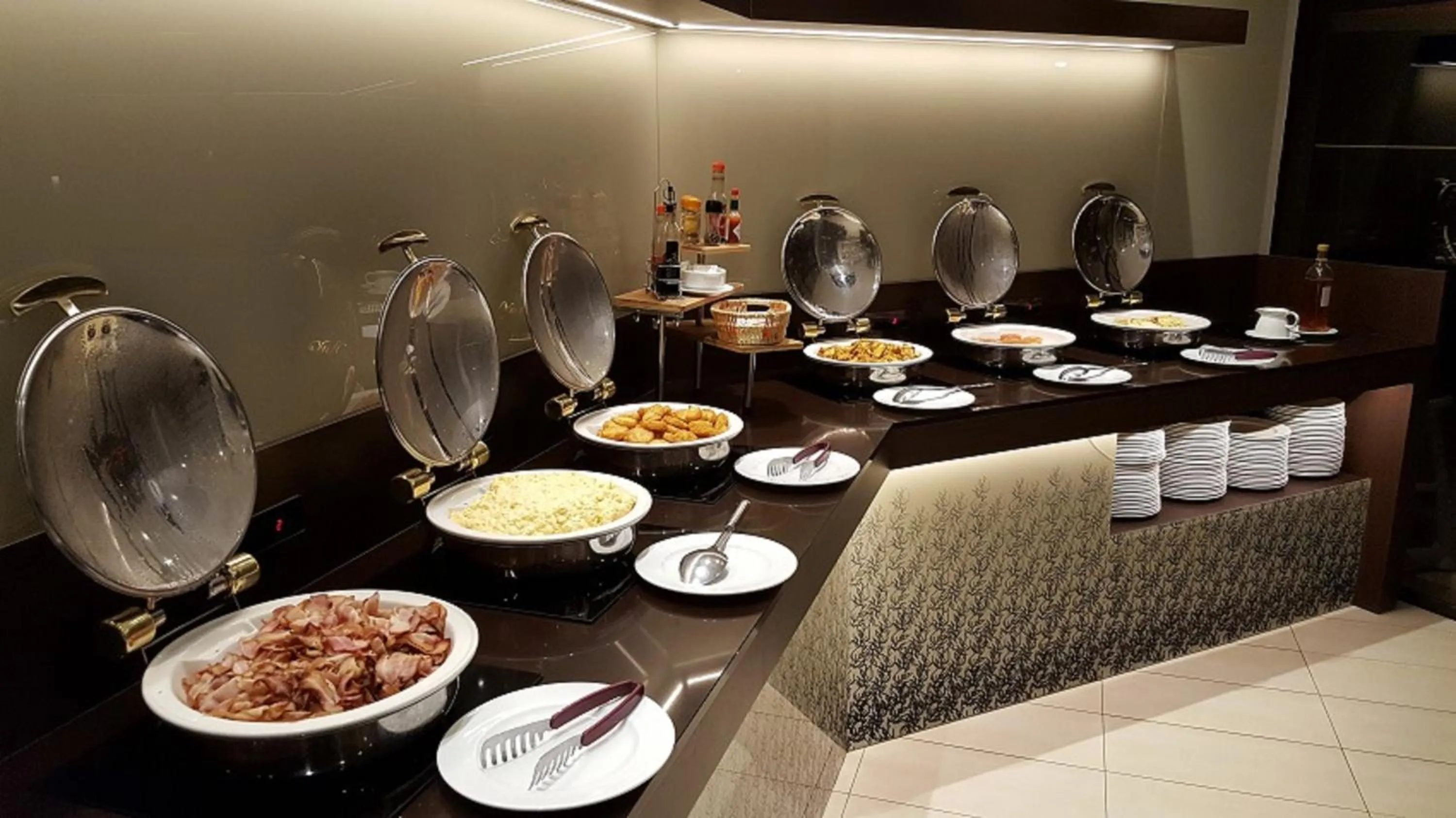 Buffet breakfast in Nouvata