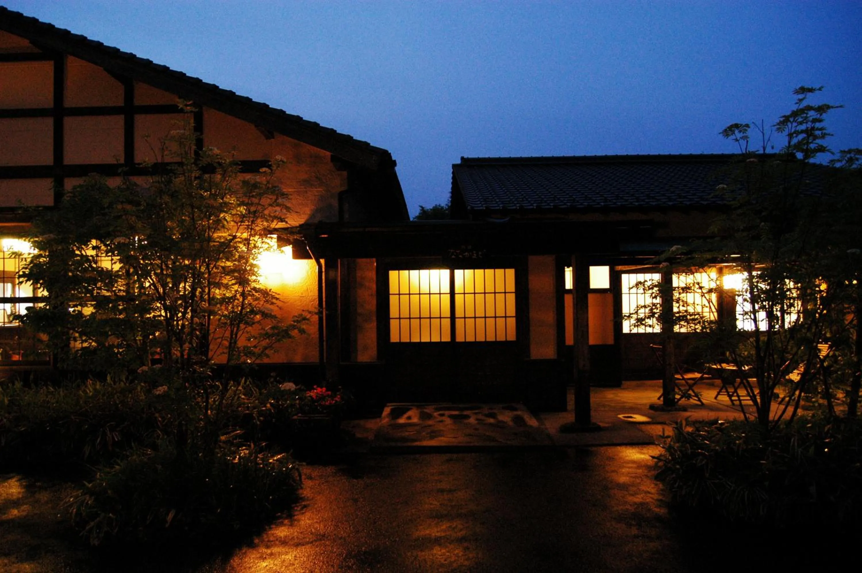 Facade/entrance in Nanakamado