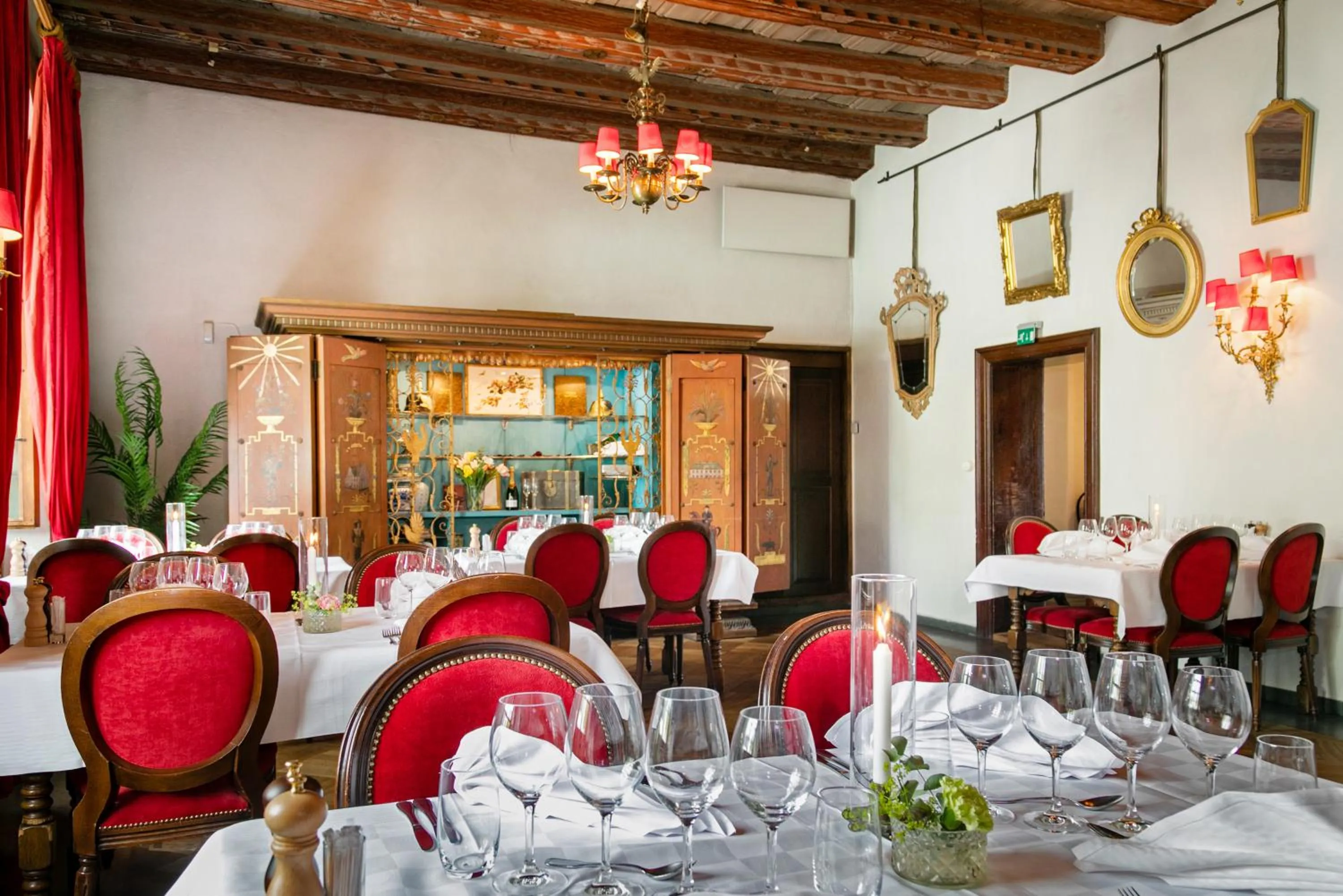 Dining area in Häringe Slott