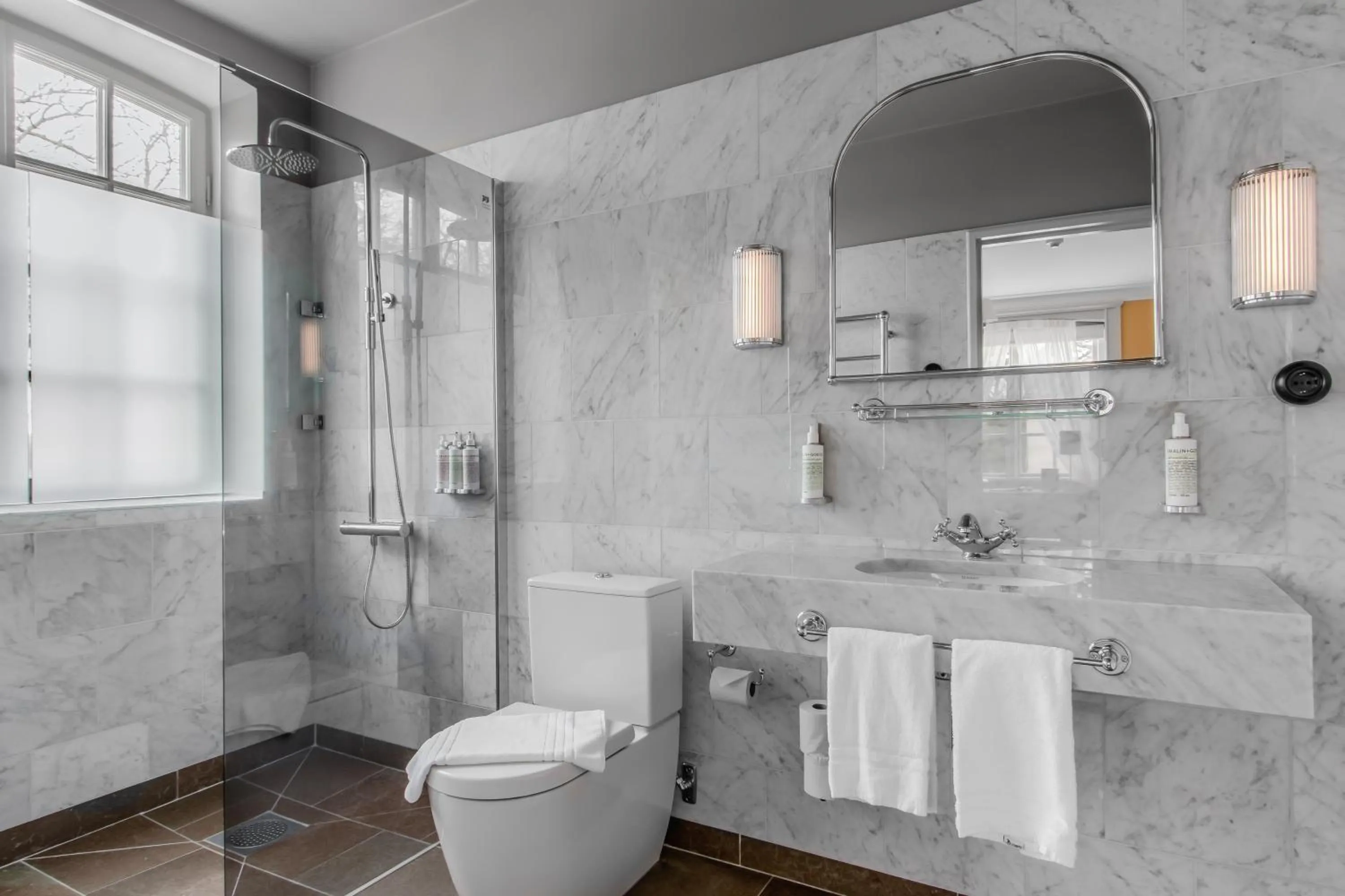 Shower in Häringe Slott