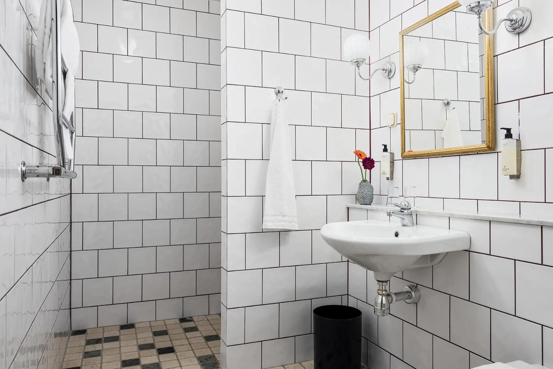 Shower in Häringe Slott