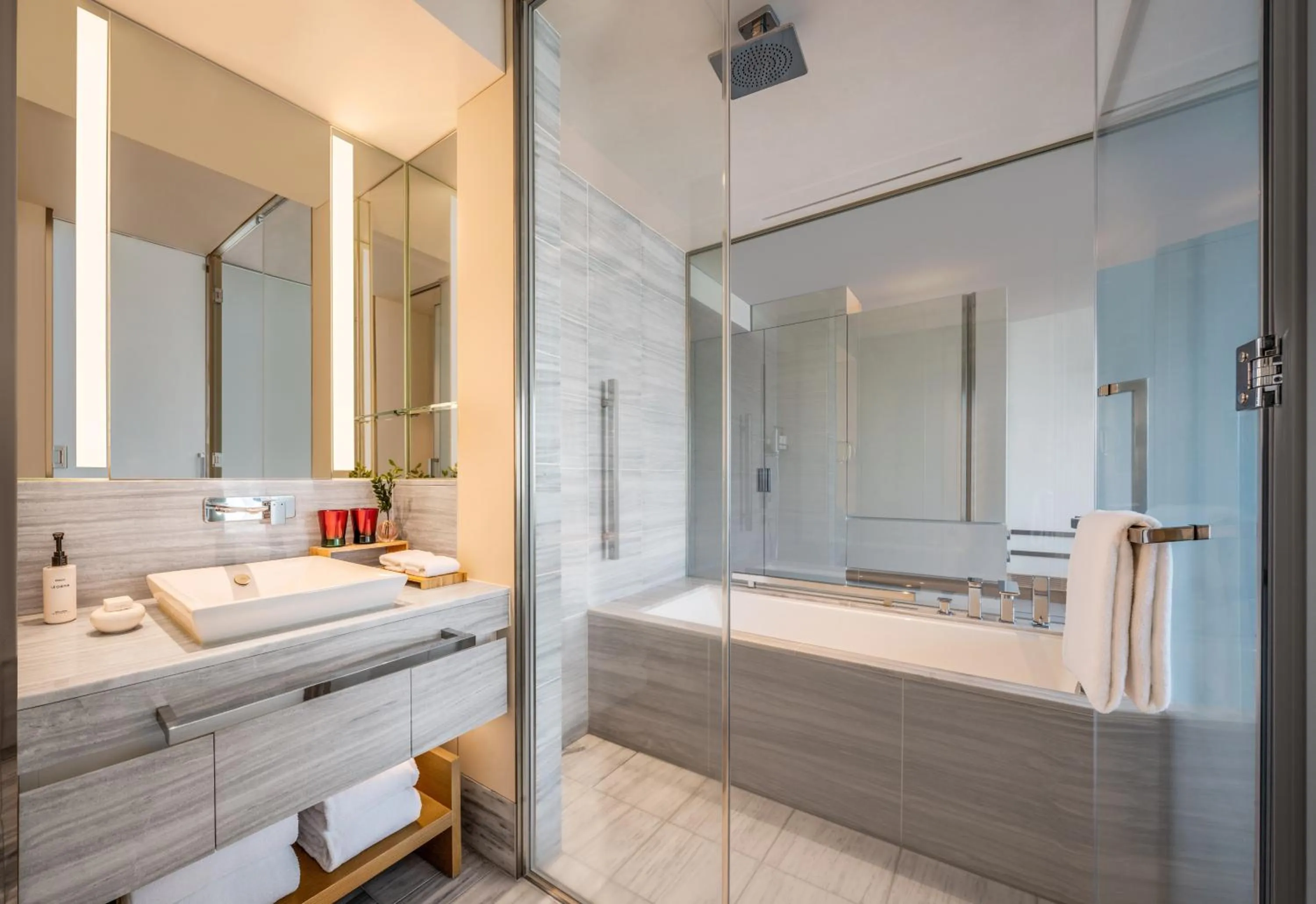 Bathroom in The Prince Gallery Tokyo Kioicho, a Luxury Collection Hotel