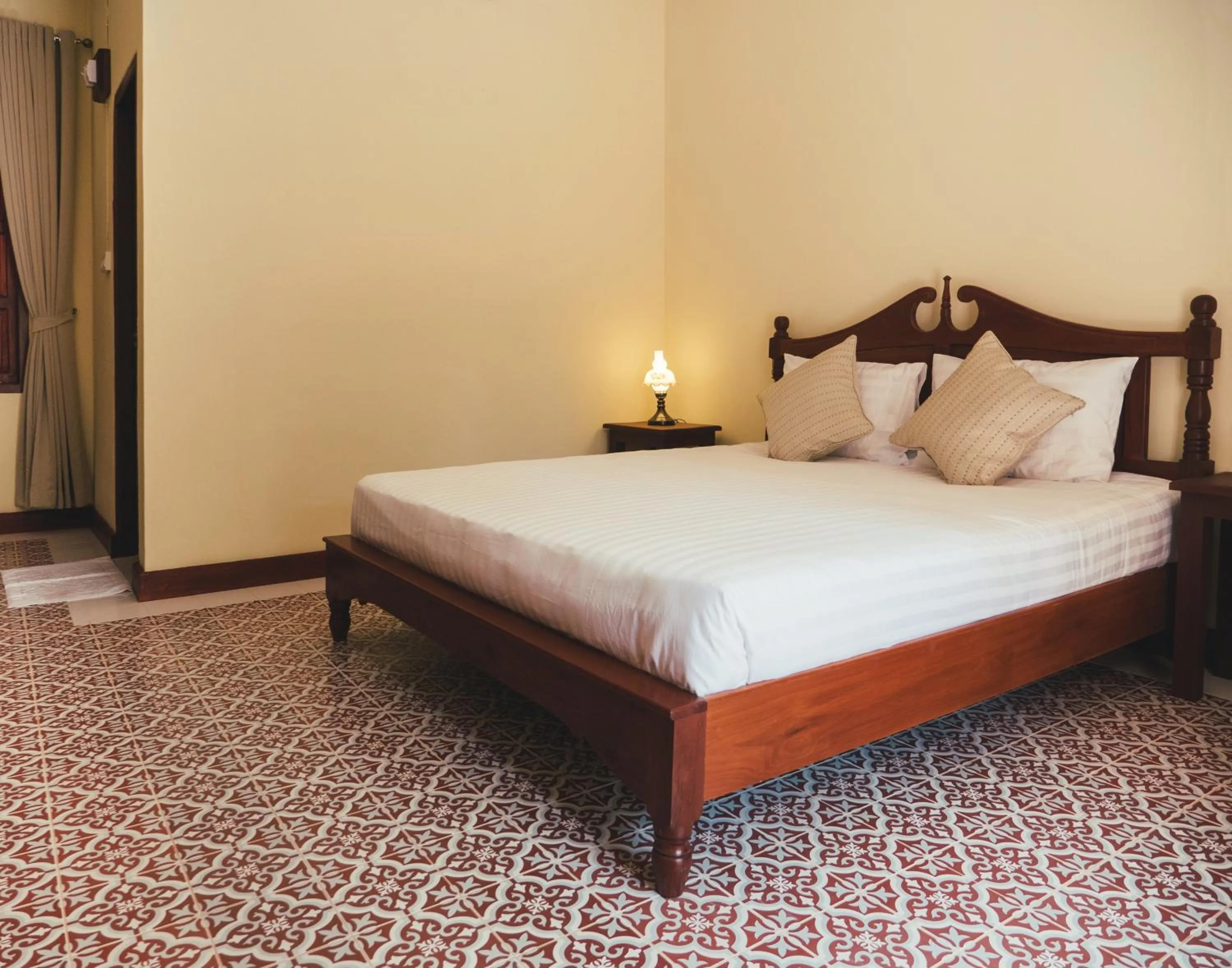 Bedroom, Bed in Le Jardin Hotel