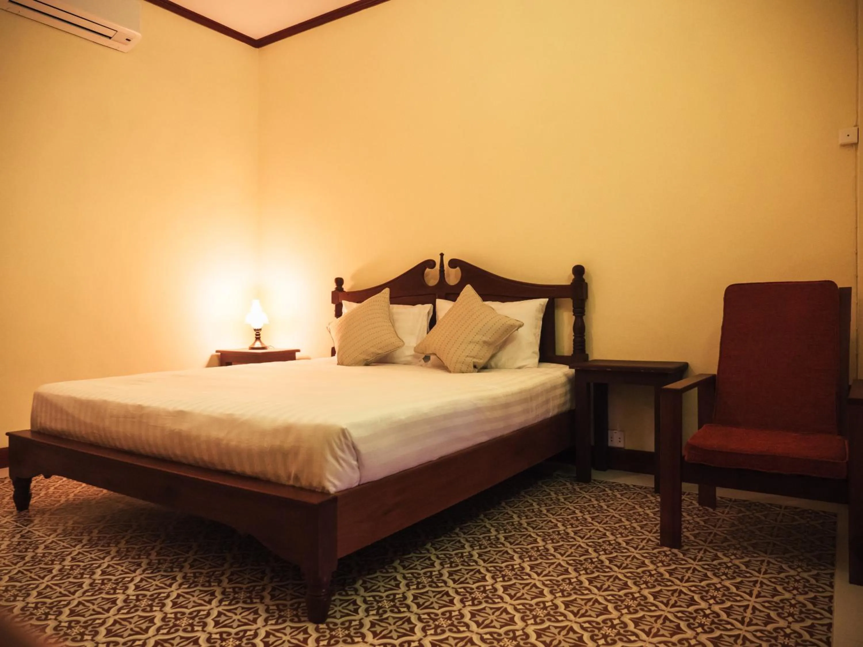 Bedroom, Bed in Le Jardin Hotel