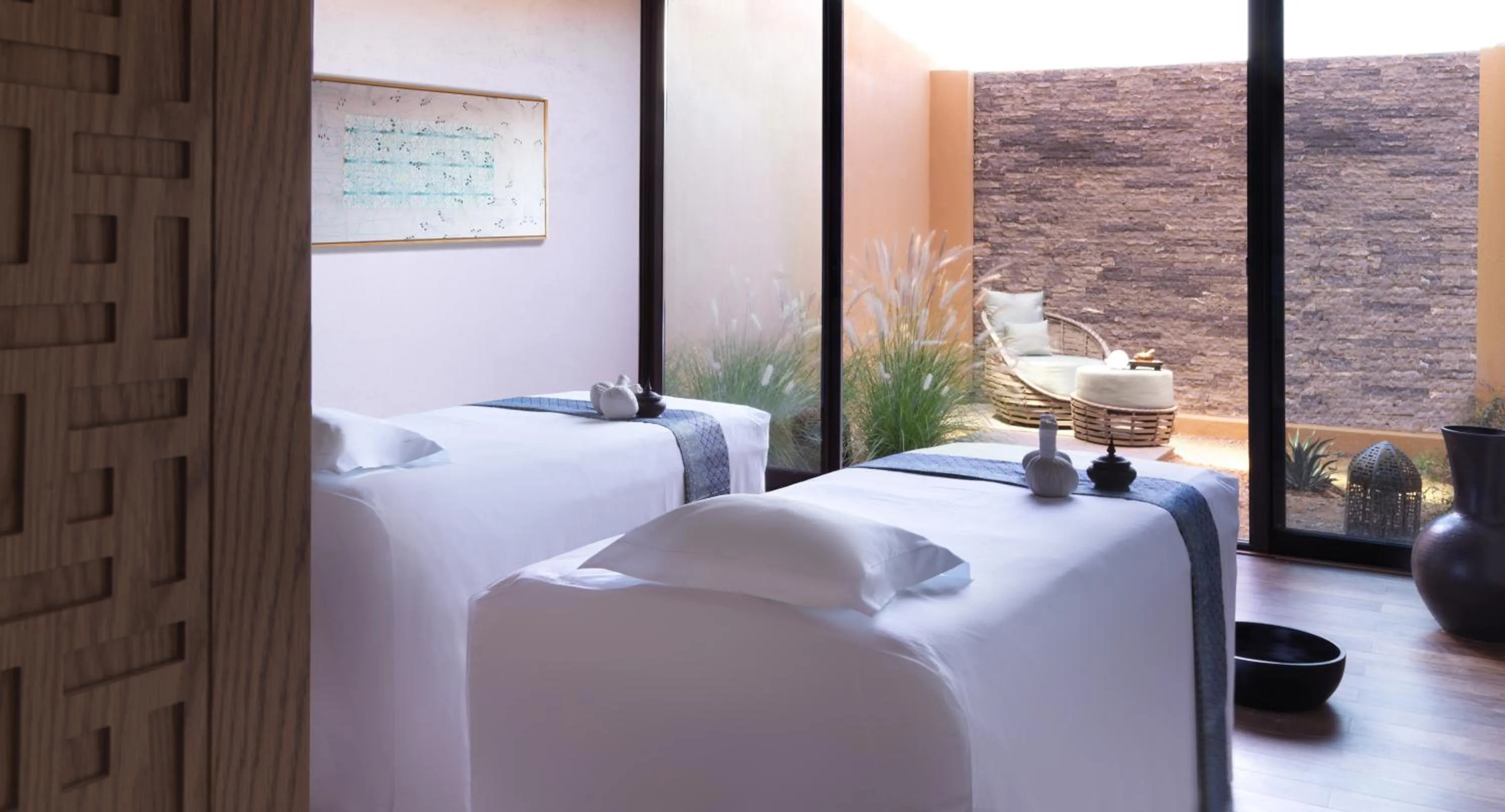 Spa and wellness centre/facilities, Bed in Anantara Al Jabal Al Akhdar Resort